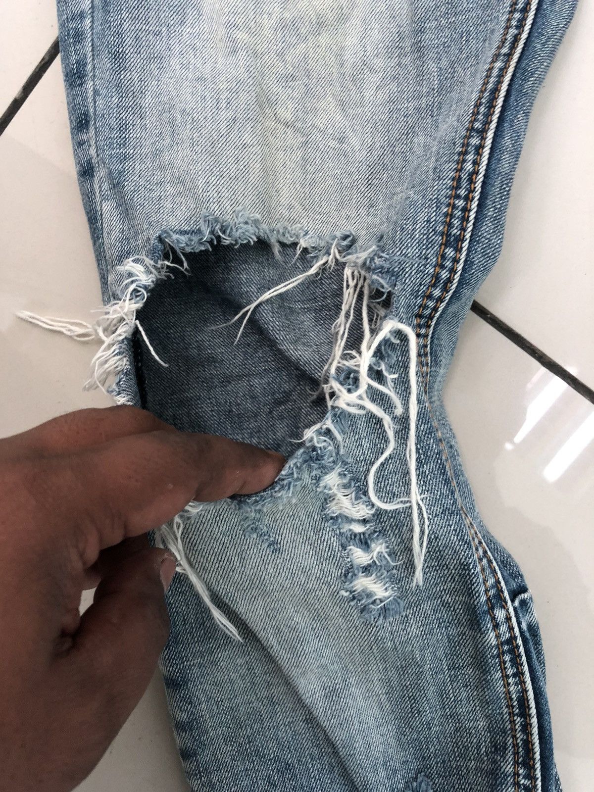 Seditionaries m n m l Distressed bondage jeans skinny with zip on bottom Size US 32 / EU 48 - 10 Thumbnail