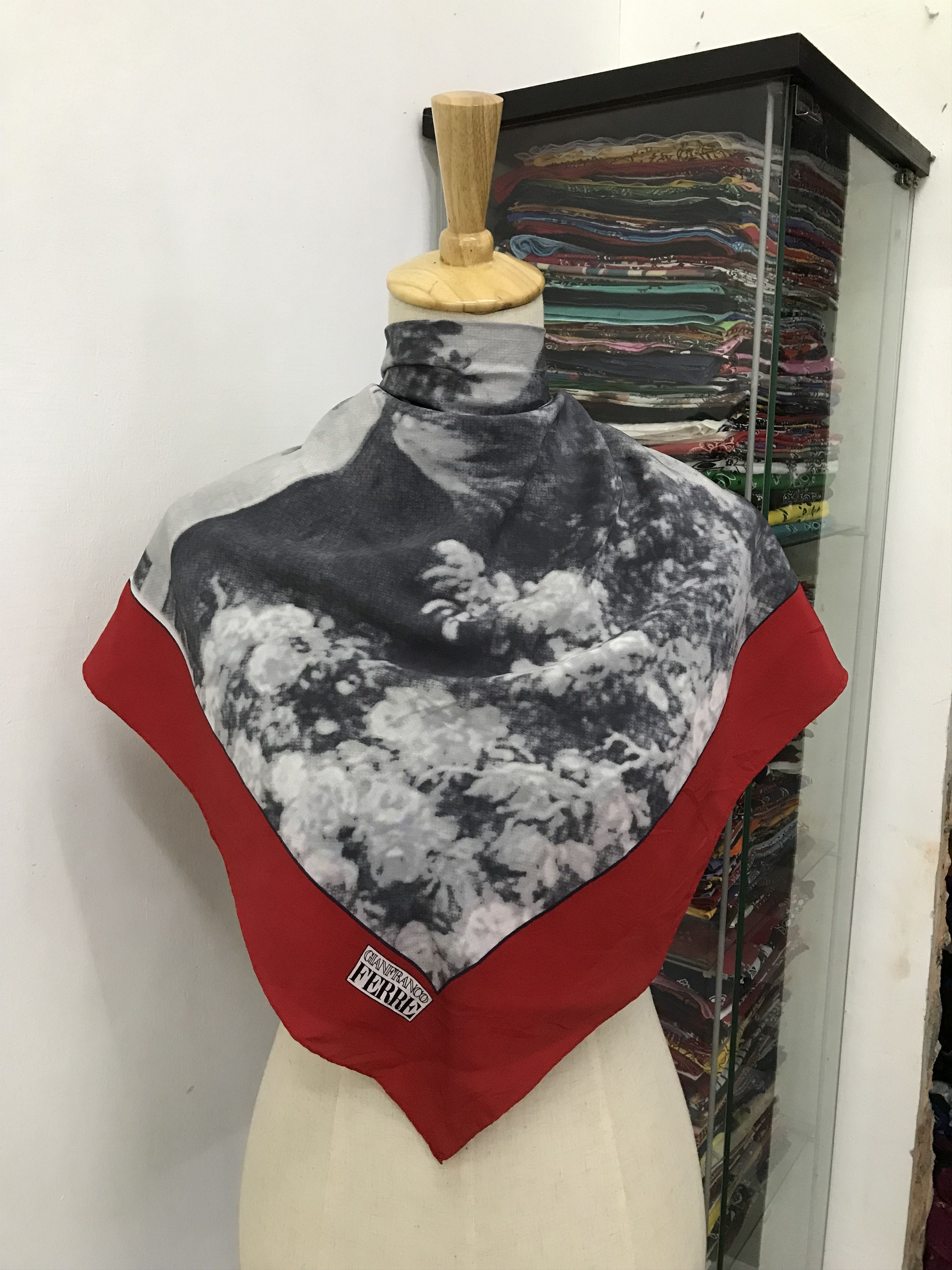 Gianfranco Ferre Vintage Gianfranco Ferre Silk Scarf Size ONE SIZE - 1 Thumbnail