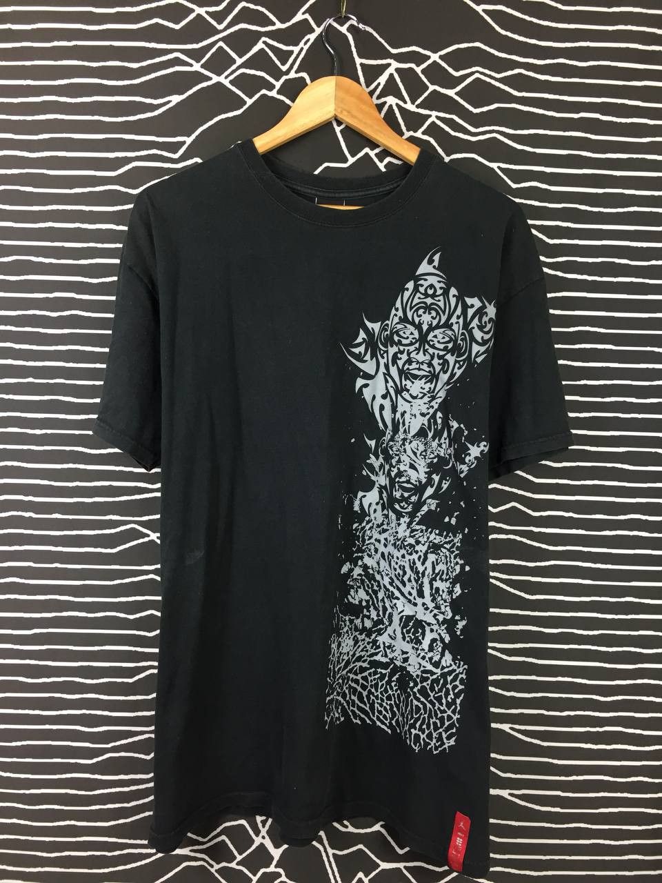 Jordan Brand Vtg Nike Michael Jordan Graffiti Art Tees Size US XL / EU 56 / 4 - 1 Thumbnail