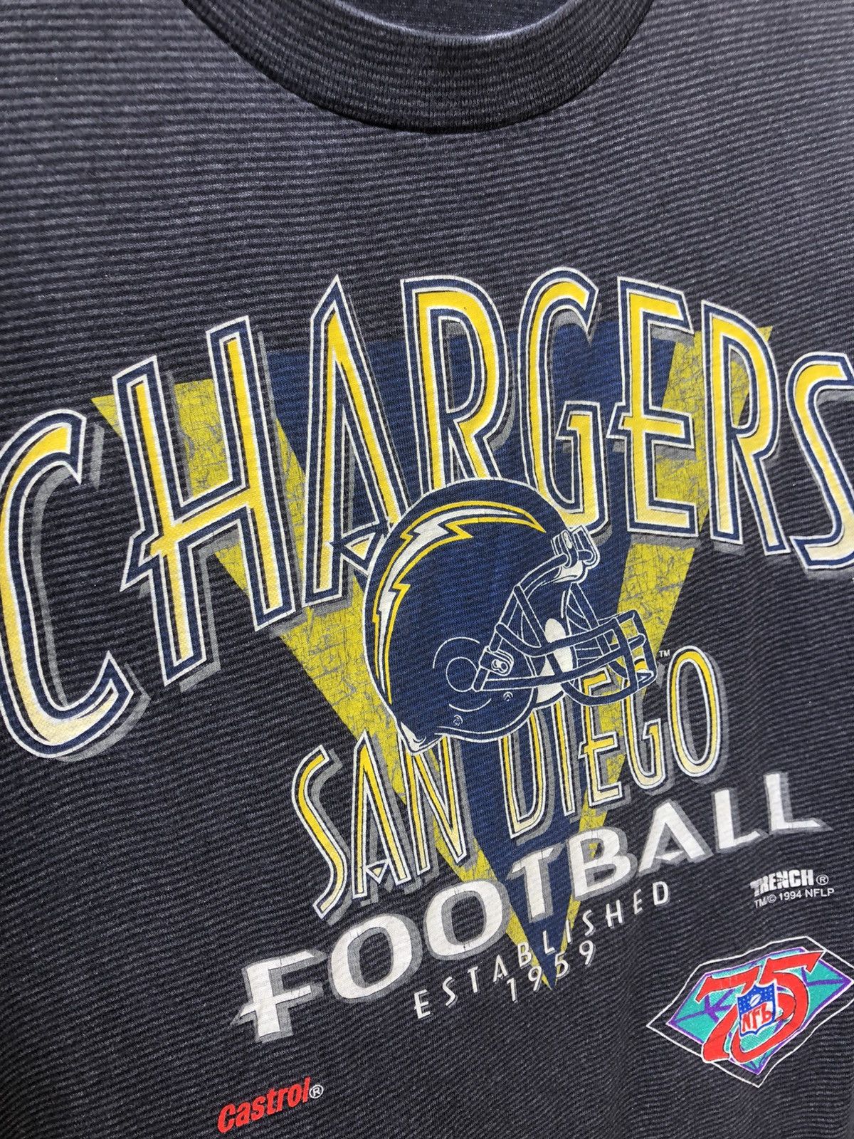 NFL Vintage 1994 LA Chargers Faded Black Striped NFL t shirt Size US XL / EU 56 / 4 - 5 Thumbnail