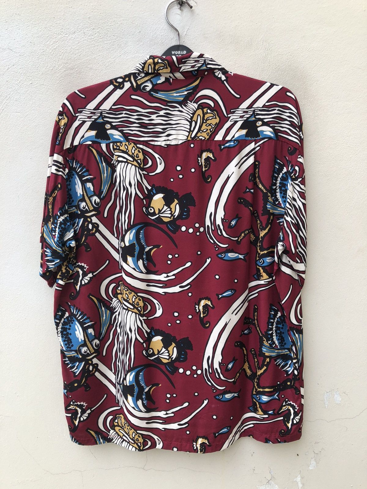 Vintage Vintage Pineapple Juice Marine Life Distress Rayon Hawaiian Size US M / EU 48-50 / 2 - 24 Thumbnail