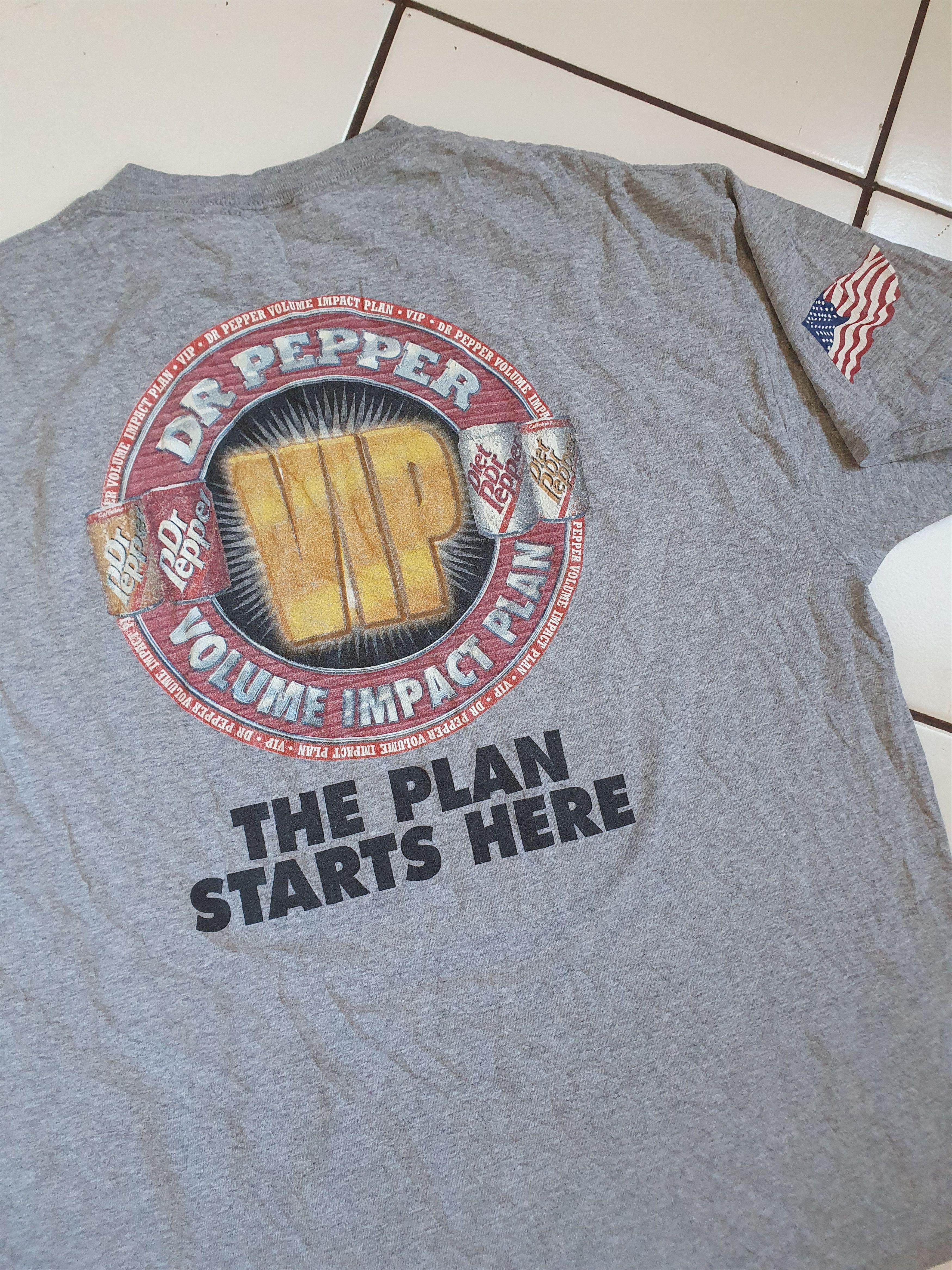 Delta × Vintage Dr.Pepper VIP Volume Impact Plan Vtg Delta tee,sz XL Size US XL / EU 56 / 4 - 1 Thumbnail