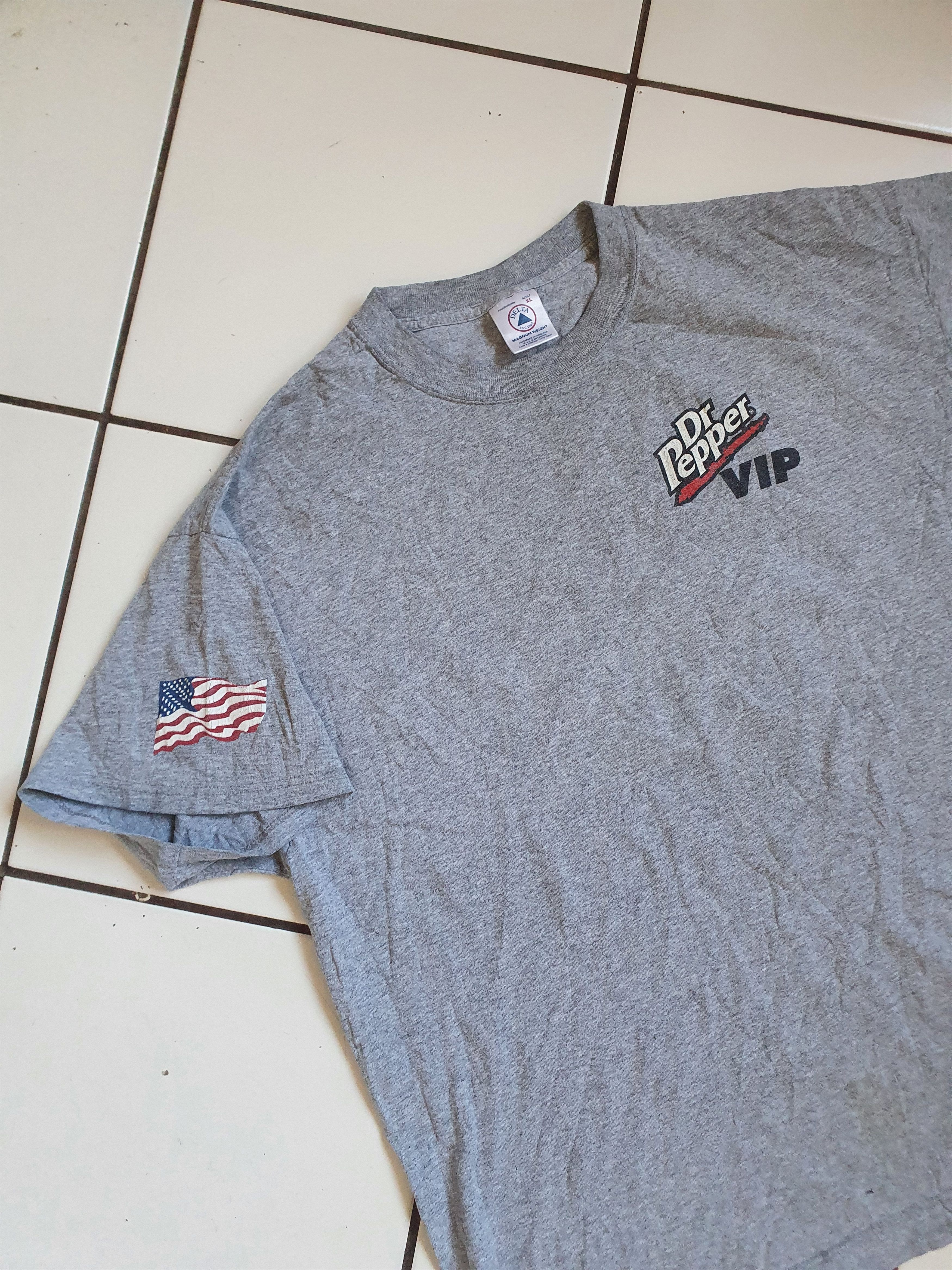 Delta × Vintage Dr.Pepper VIP Volume Impact Plan Vtg Delta tee,sz XL Size US XL / EU 56 / 4 - 4 Thumbnail