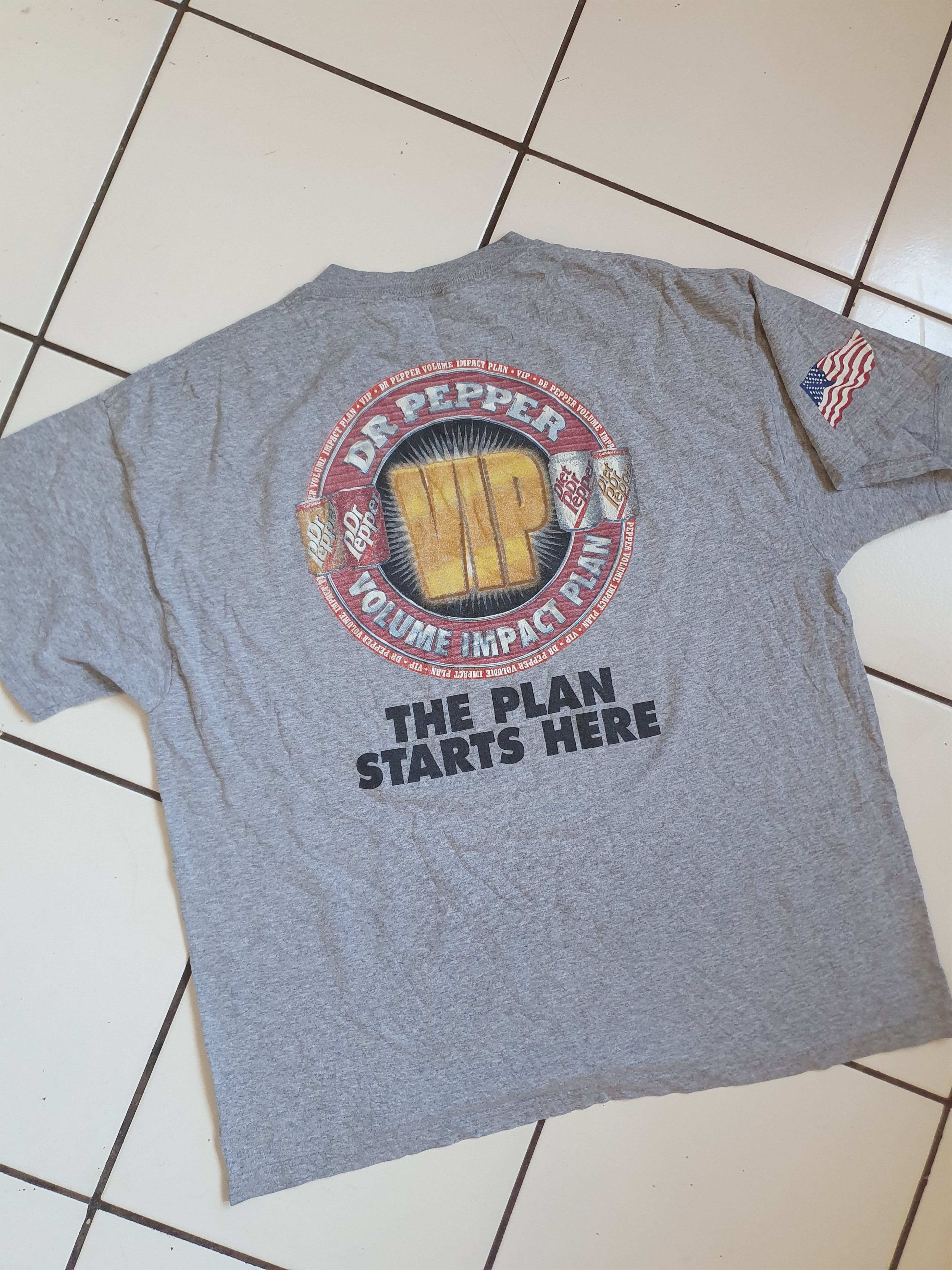 Delta × Vintage Dr.Pepper VIP Volume Impact Plan Vtg Delta tee,sz XL Size US XL / EU 56 / 4 - 13 Thumbnail