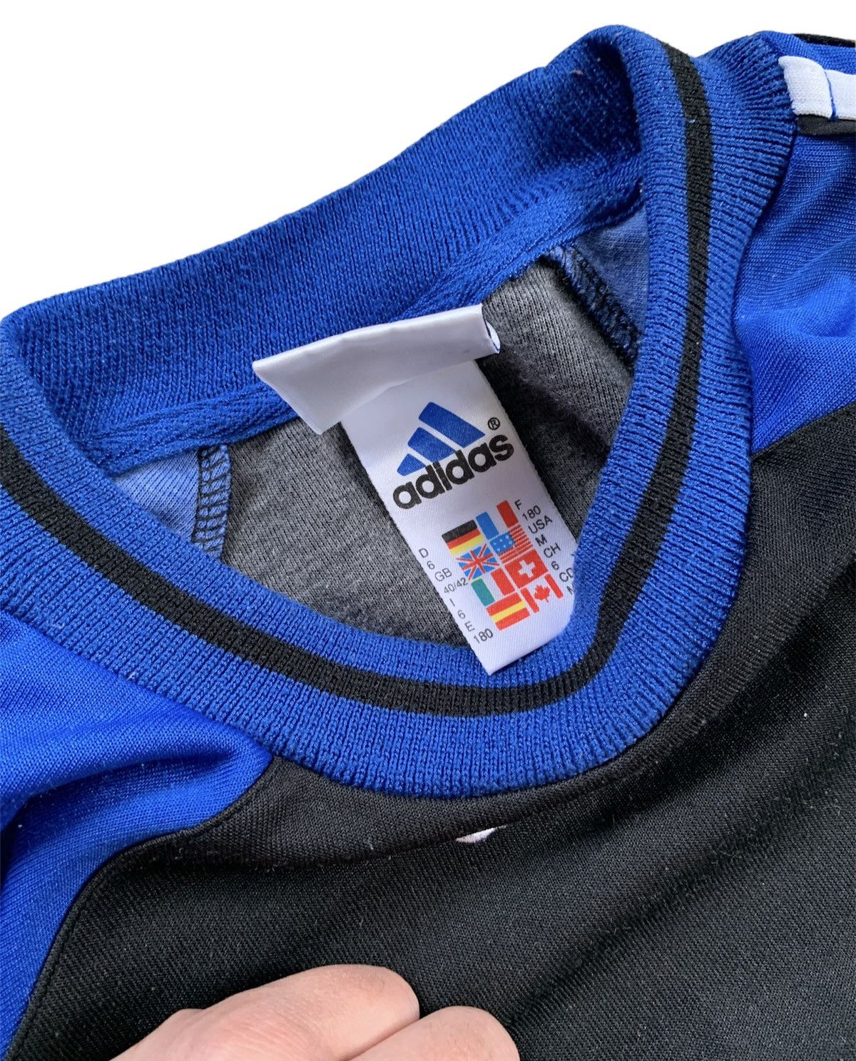 Adidas Adidas vintage sweatshirt crewneck small logo Size US M / EU 48-50 / 2 - 6 Preview