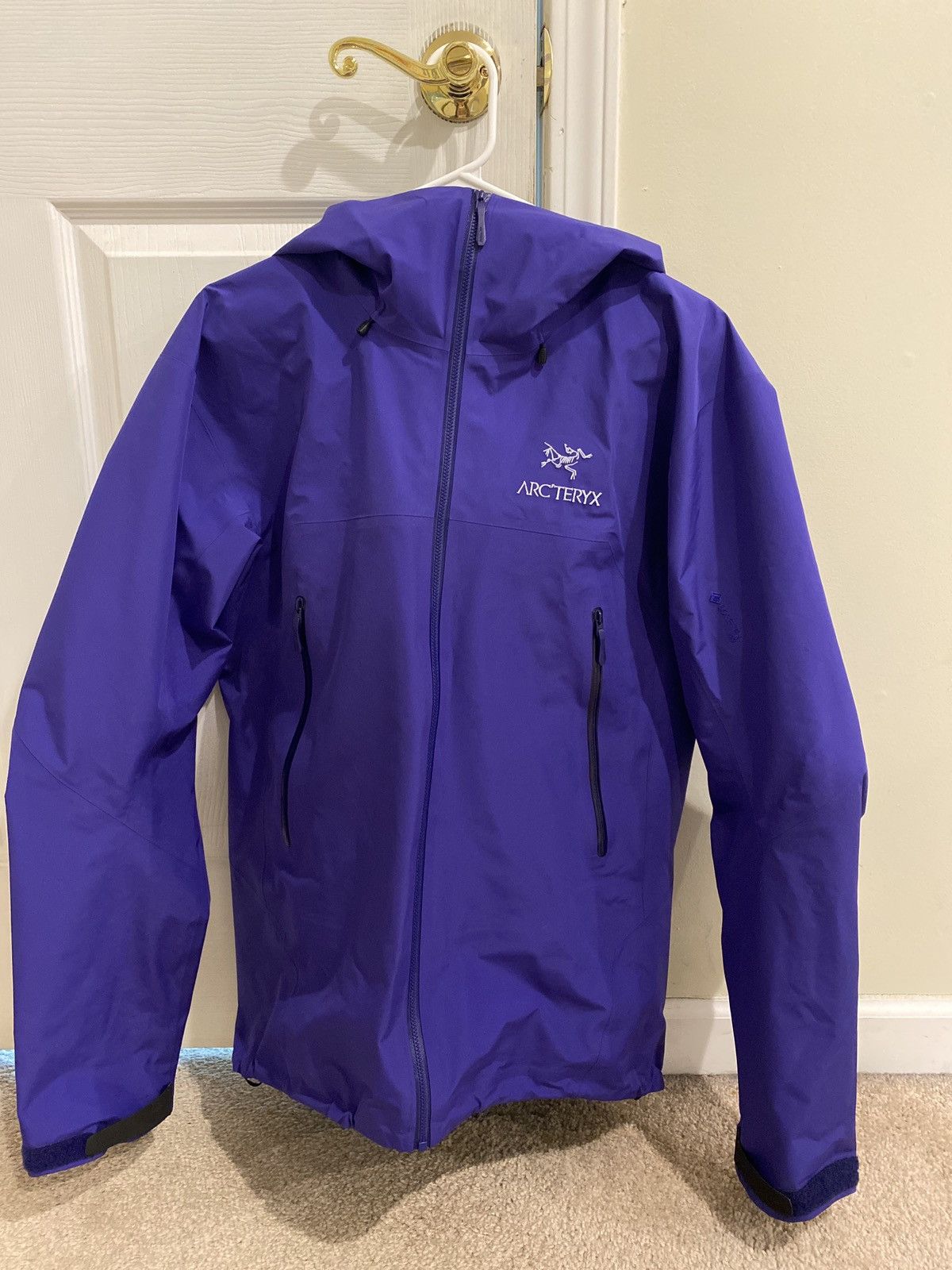Arc'teryx Purple Beta LT Gore-Tex Arc'teryx Jacket | Grailed Arc'teryx Purple Beta LT Gore-Tex Arc'teryx Jacket | Grailed