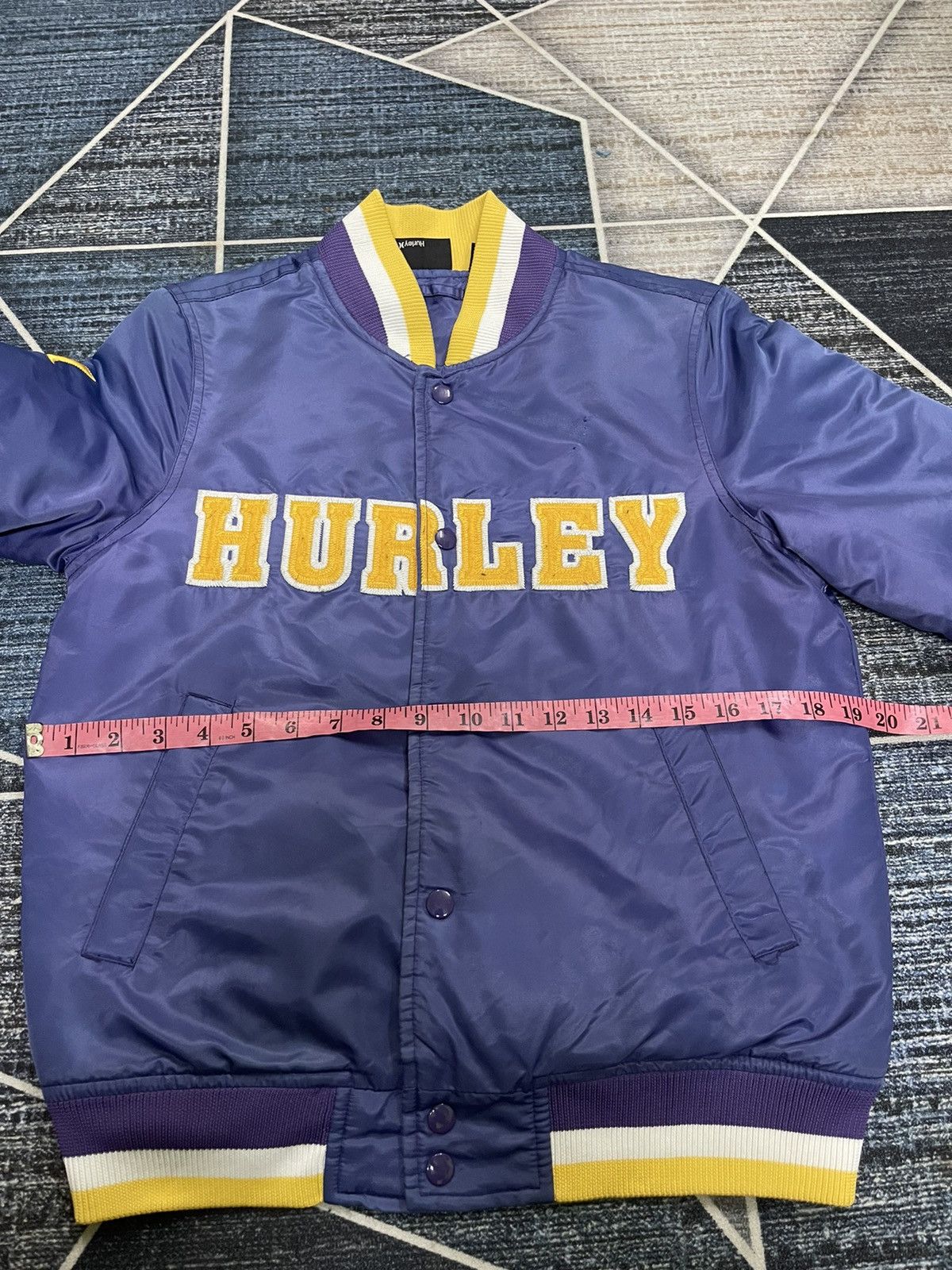 Hurley VINTAGE HURLEY BIG LOGO VARSITY JACKET Size US S / EU 44-46 / 1 - 12 Thumbnail