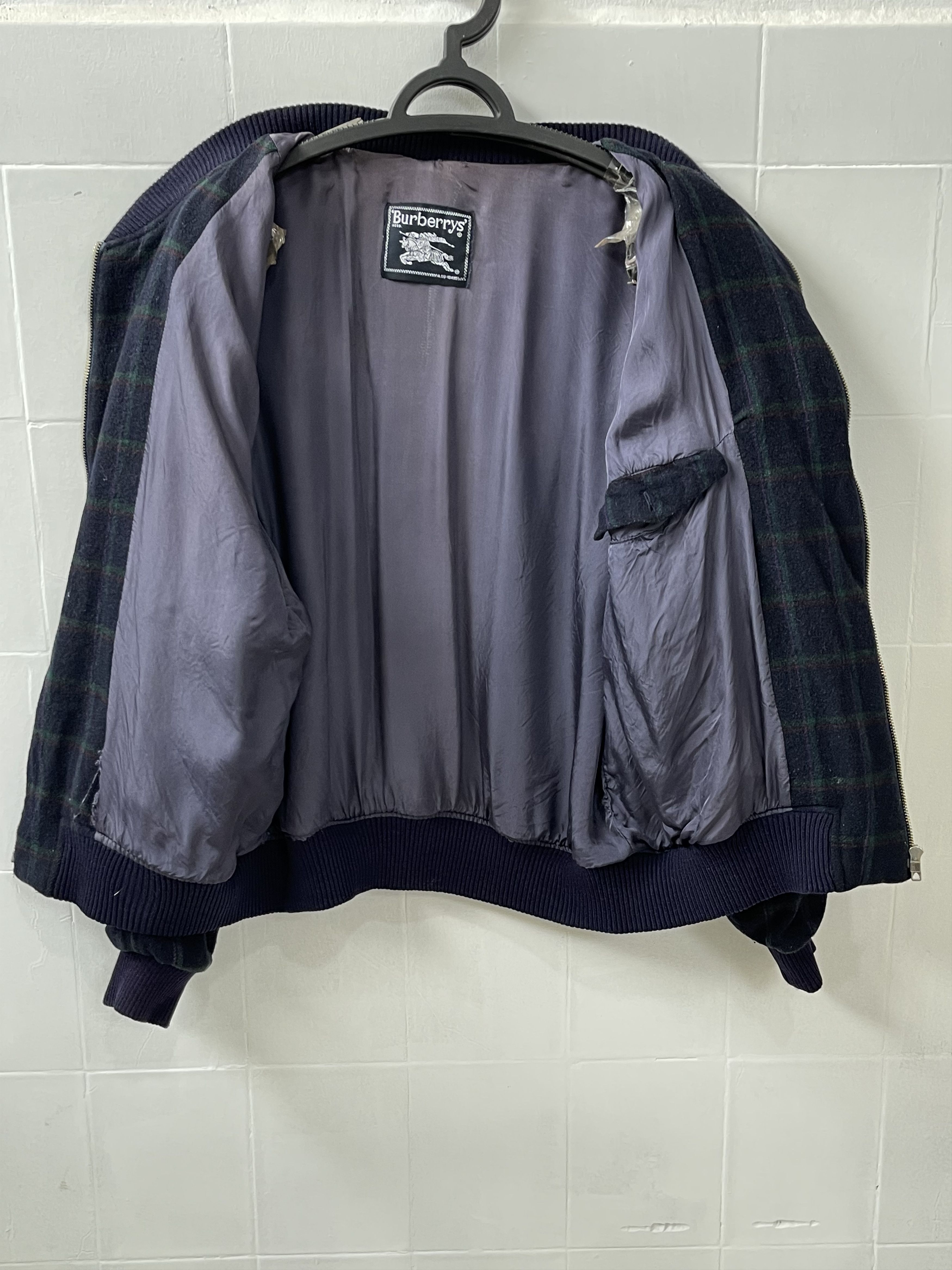 Burberry Vintage Bomber wool jacket Burberry size L Size US L / EU 52-54 / 3 - 5 Thumbnail