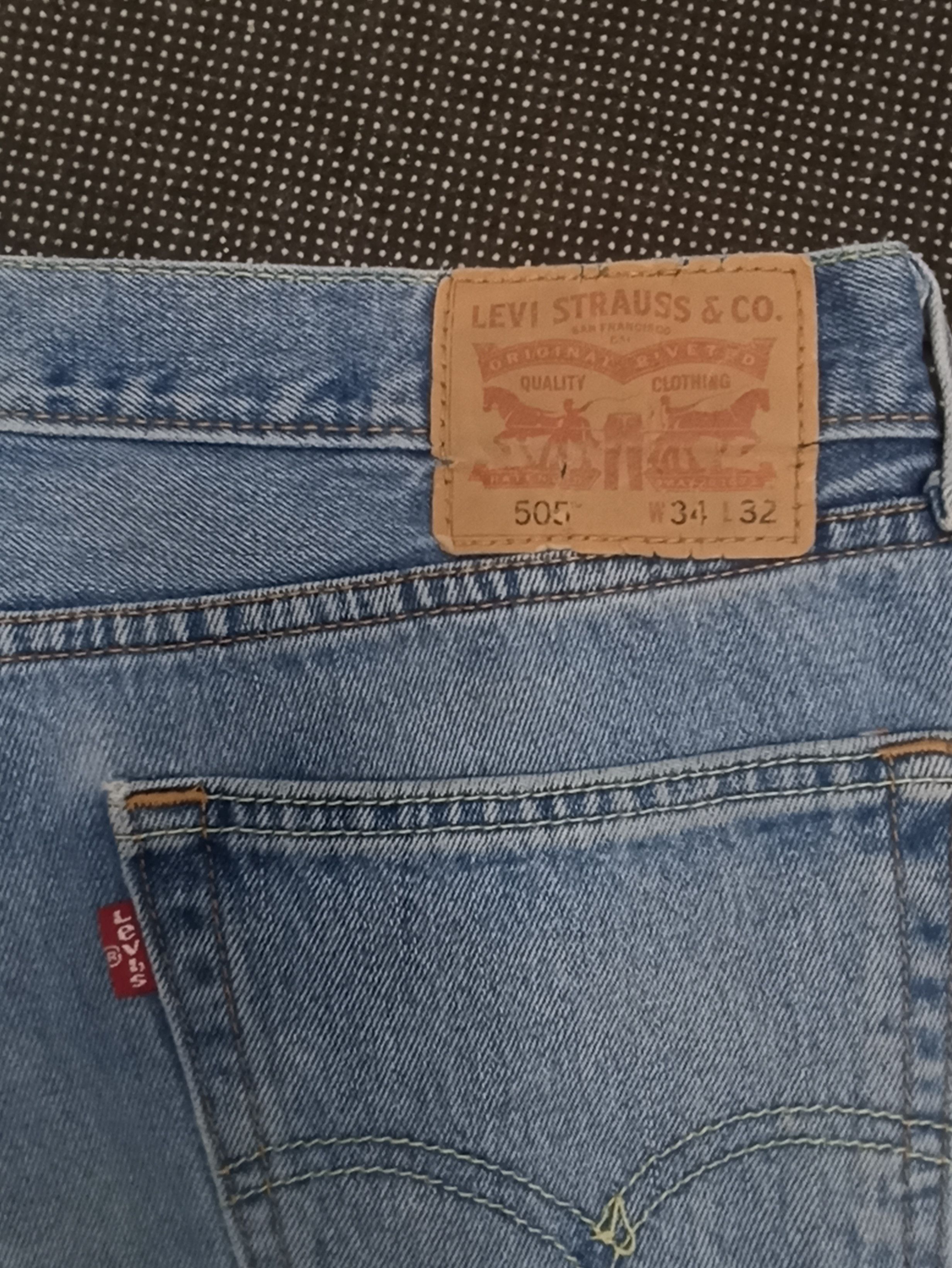 Jean × Levi's × Vintage VINTAGE LEVIS 505 BLUE WASH JEANS -J333 Size US 35 - 11 Thumbnail
