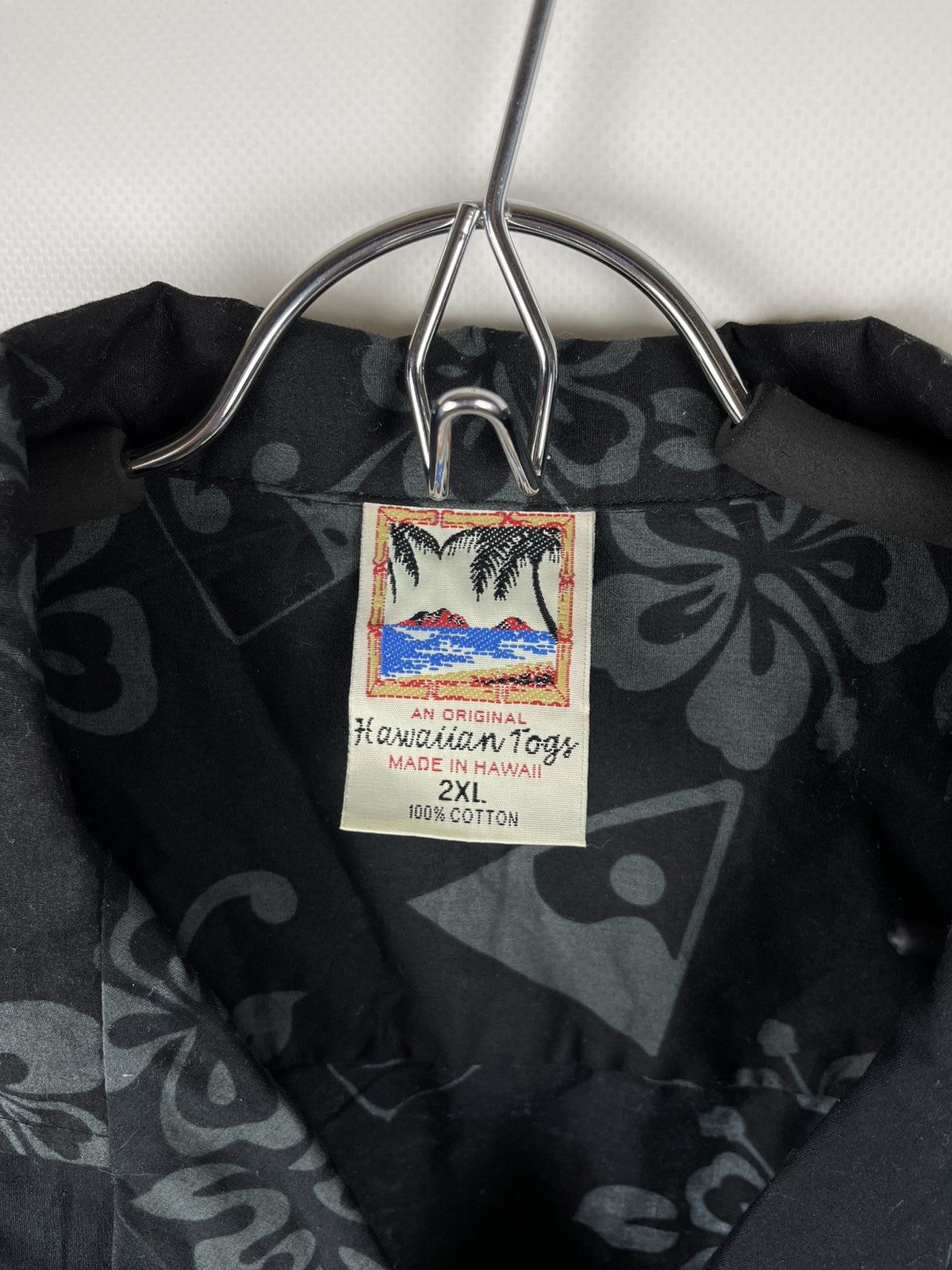 Hawaiian togs vntg made in Hawaii beach surfing print shirt