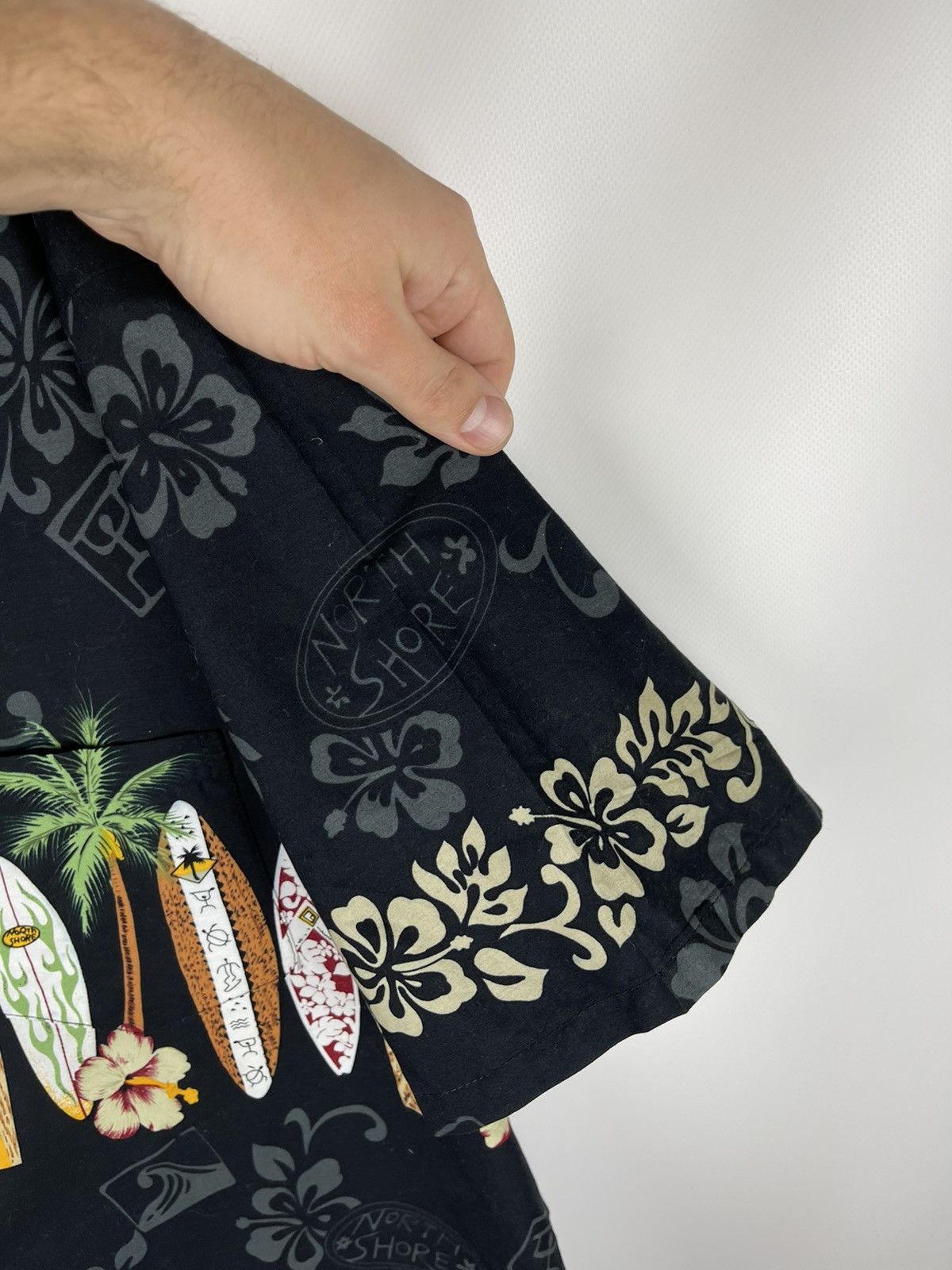 Hawaiian togs vntg made in Hawaii beach surfing print shirt
