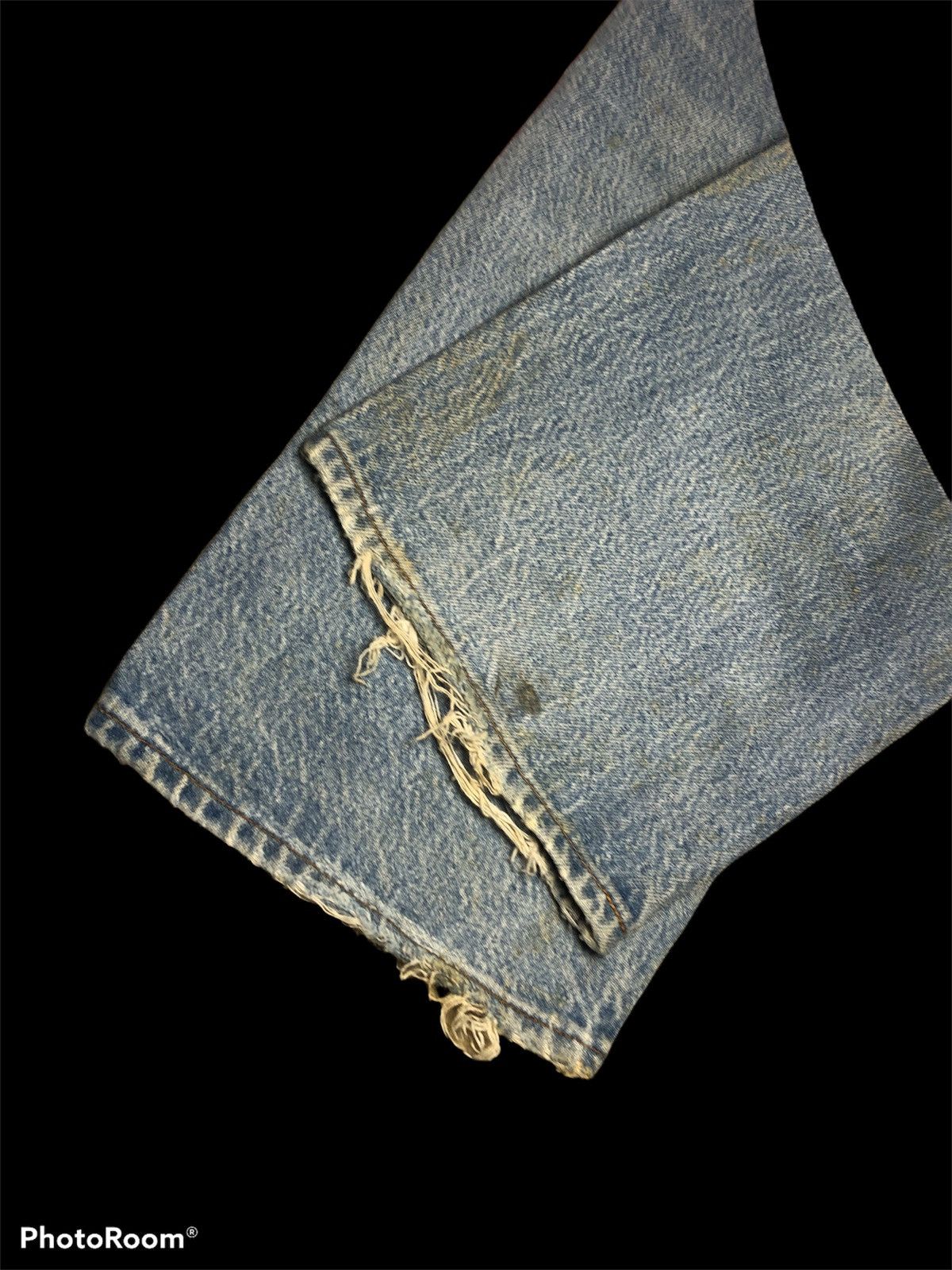Levi's VTGE 80s Levis 501 DISTRESSED THRASHED DENIM Size US 31 - 7 Thumbnail