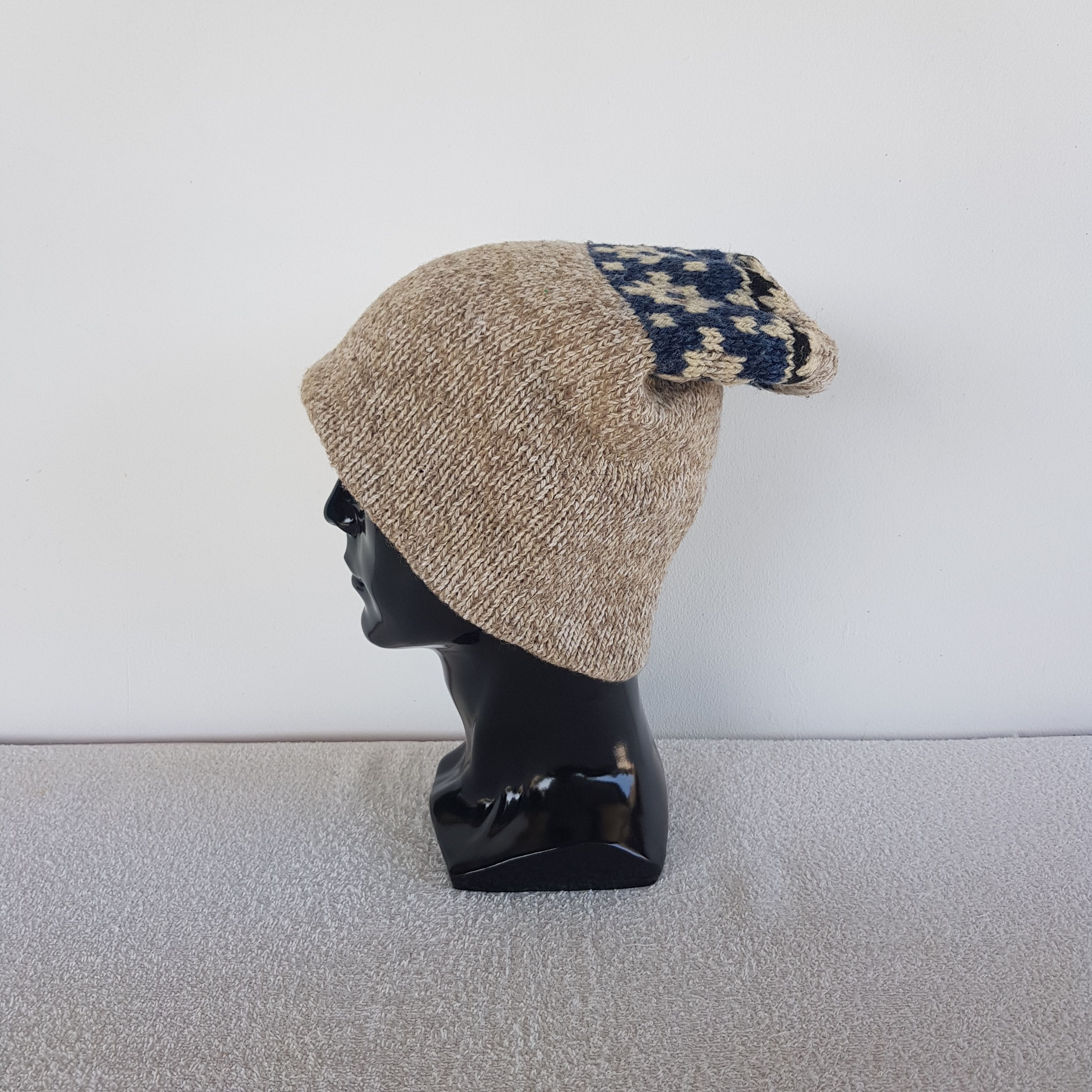 Vintage Vintage Knitted Crochet Beanie Snow Cap Knitted Hats Size ONE SIZE - 4 Thumbnail