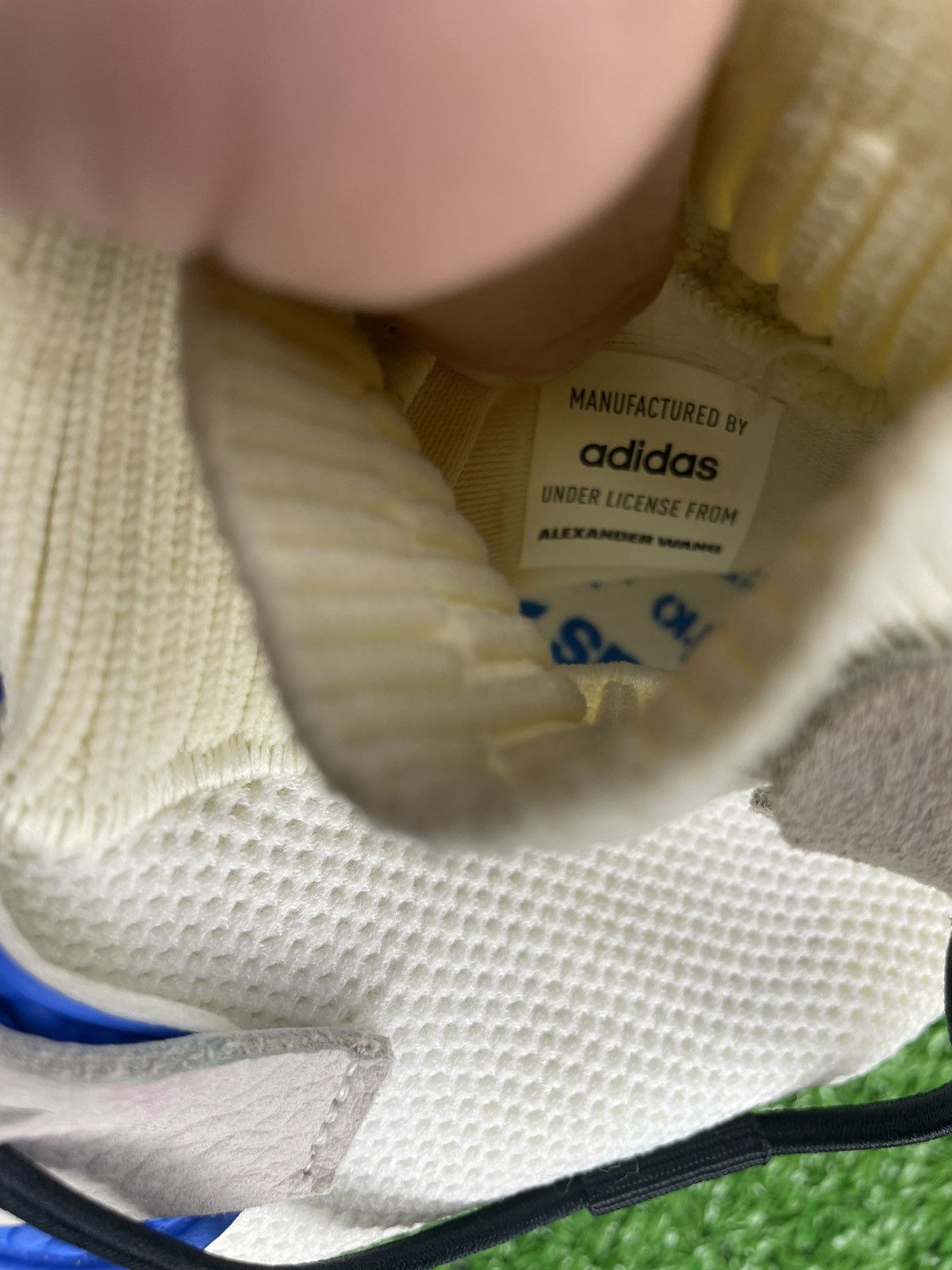 Adidas × Alexander Wang Adidas Alexander Wang x AW Run White 2017 Size US 9 / EU 42 - 9 Thumbnail