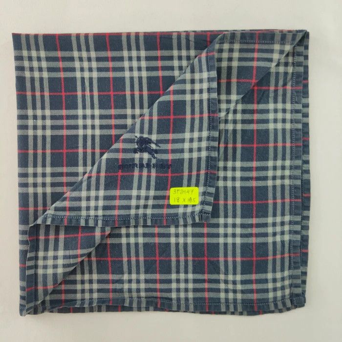 Burberry Handkerchief/ Neckerchief/ Bandana - 3F2147 Size ONE SIZE - 3 Thumbnail