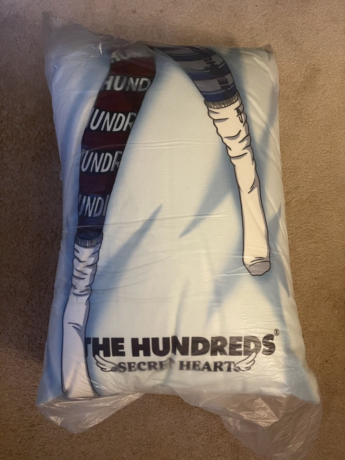 The Hundreds The Hundreds x Secret Heart Body Pillow. Super rare. Size ONE SIZE - 2 Thumbnail