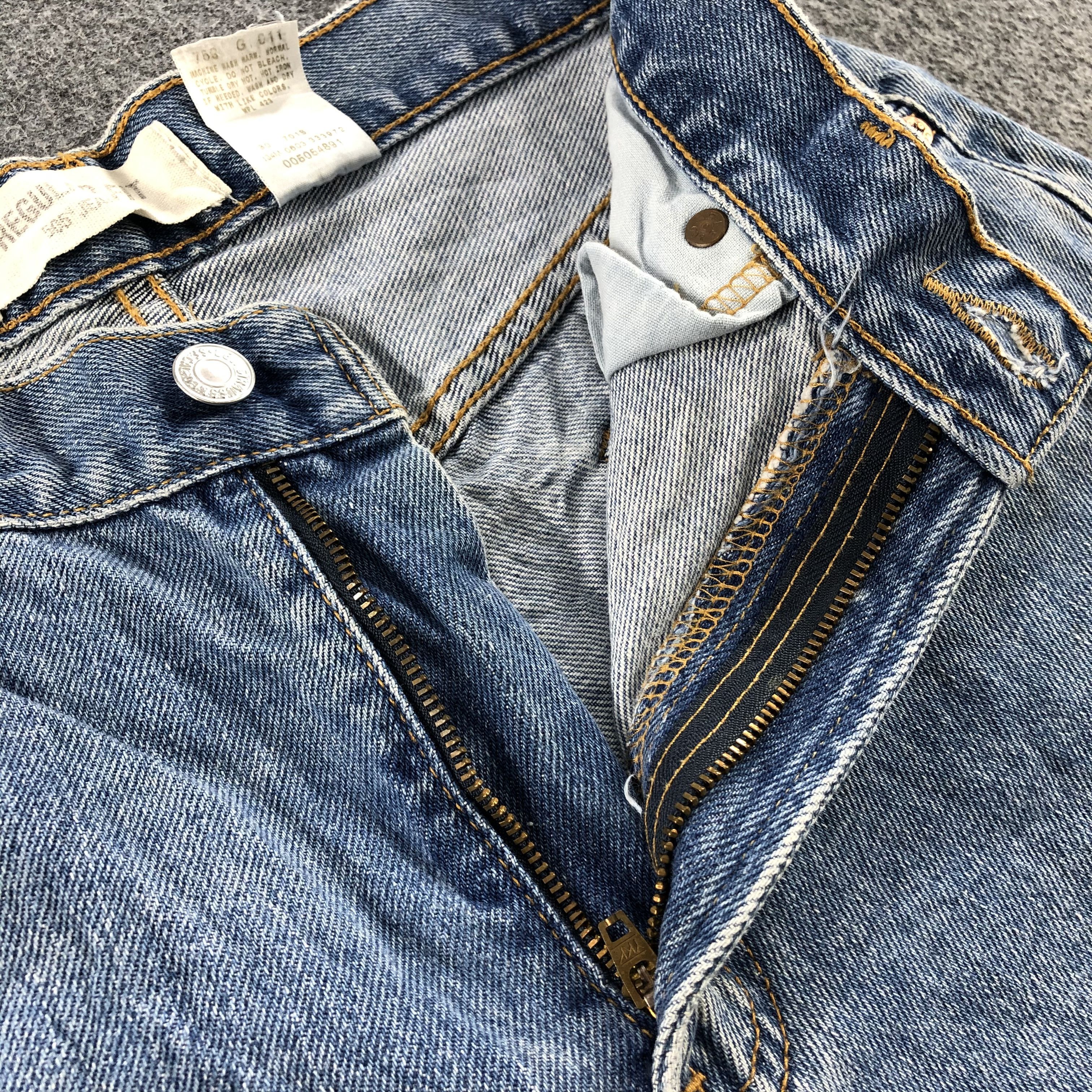 Levi's Blue Wash Vintage Levis 505 Jeans-J1128 Size US 28 / EU 44 - 7 Thumbnail