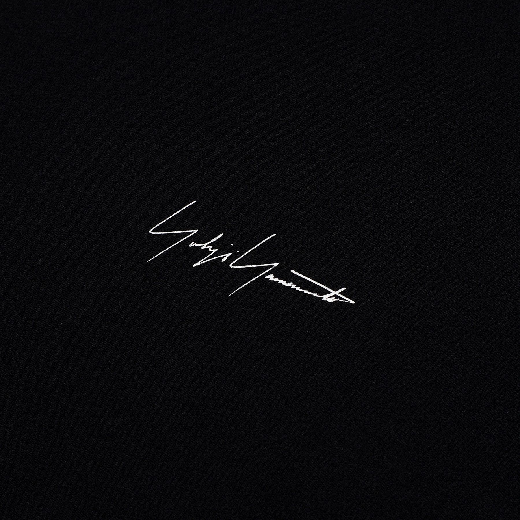 YOHJI YAMAMOTO x New Era CROW Logo Round Hem T-shirt