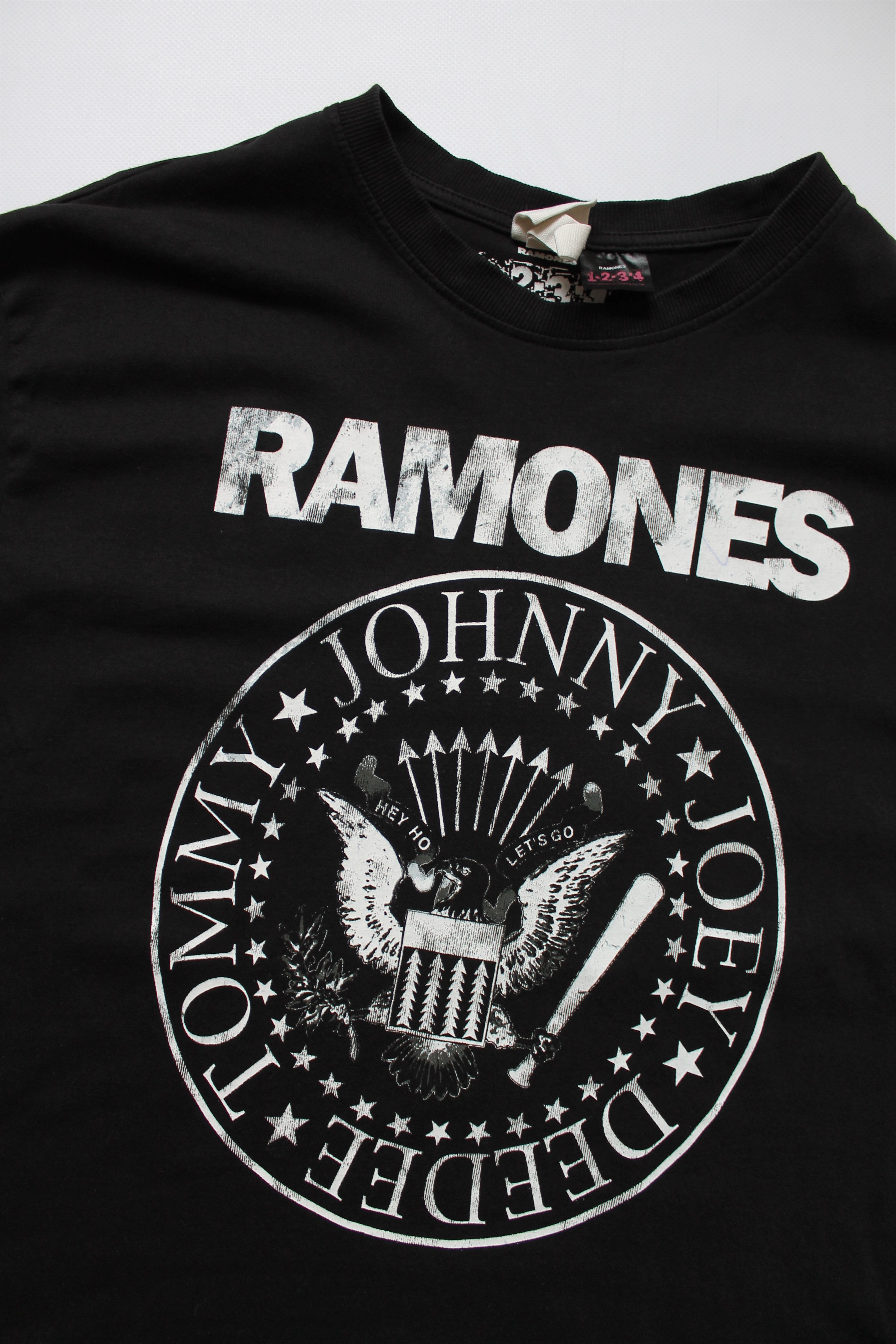 Band Tees RAMONES Band Black t-shirt H&M Cotton Short Sleeve Size US M / EU 48-50 / 2 - 10 Thumbnail