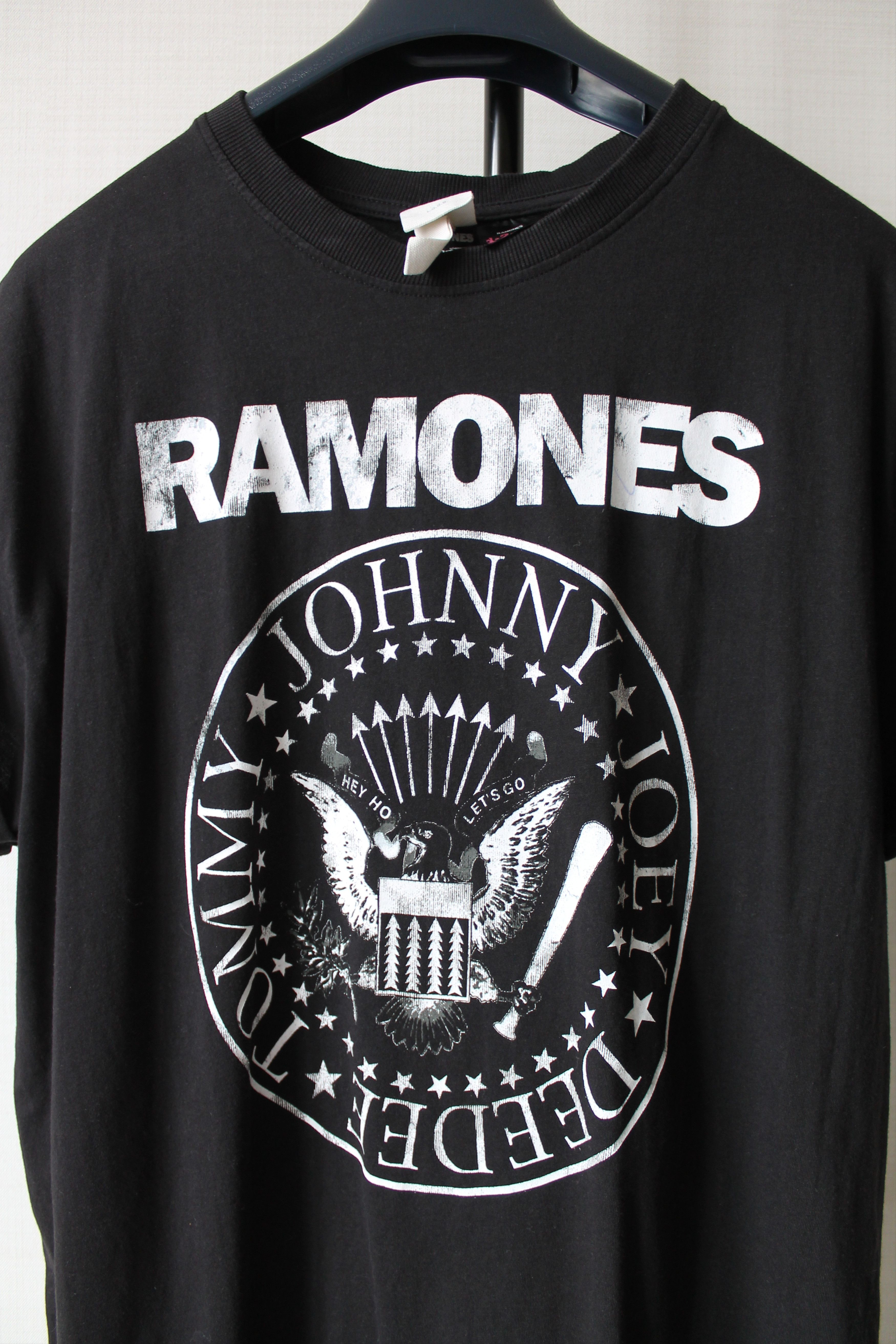 Band Tees RAMONES Band Black t-shirt H&M Cotton Short Sleeve Size US M / EU 48-50 / 2 - 5 Thumbnail