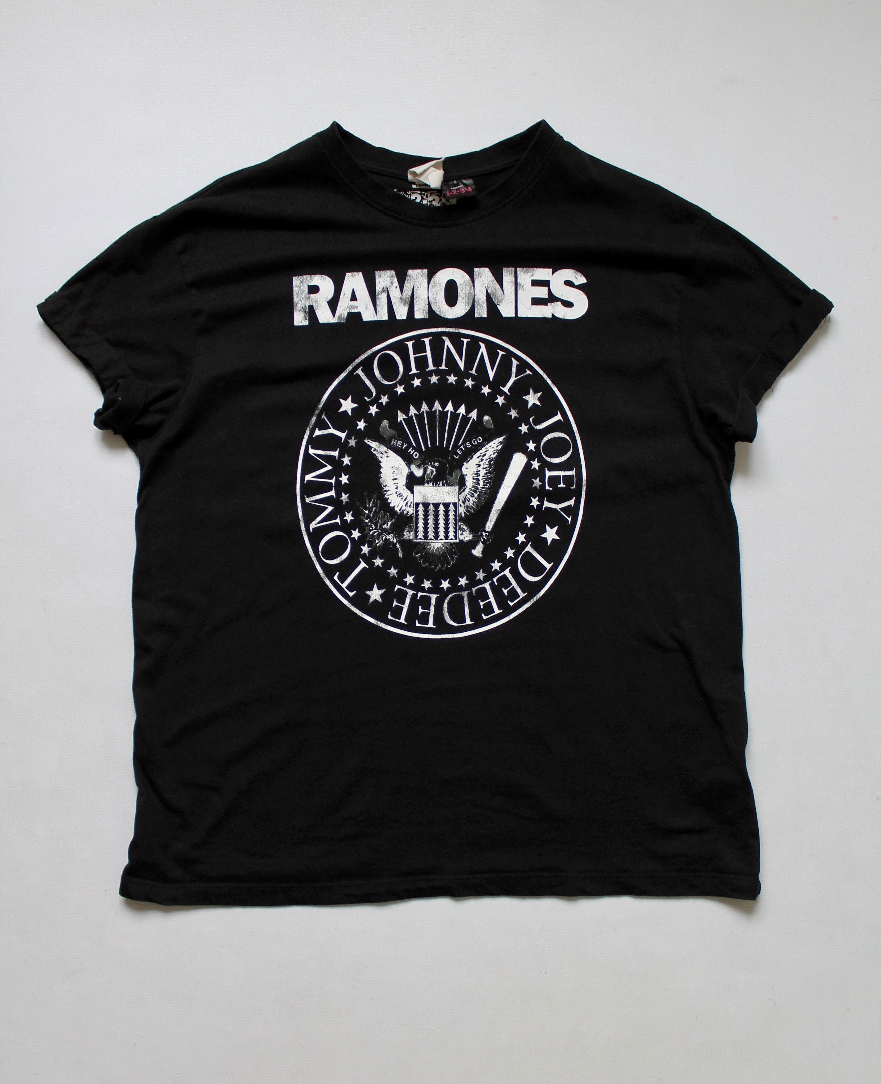 Band Tees RAMONES Band Black t-shirt H&M Cotton Short Sleeve Size US M / EU 48-50 / 2 - 9 Thumbnail