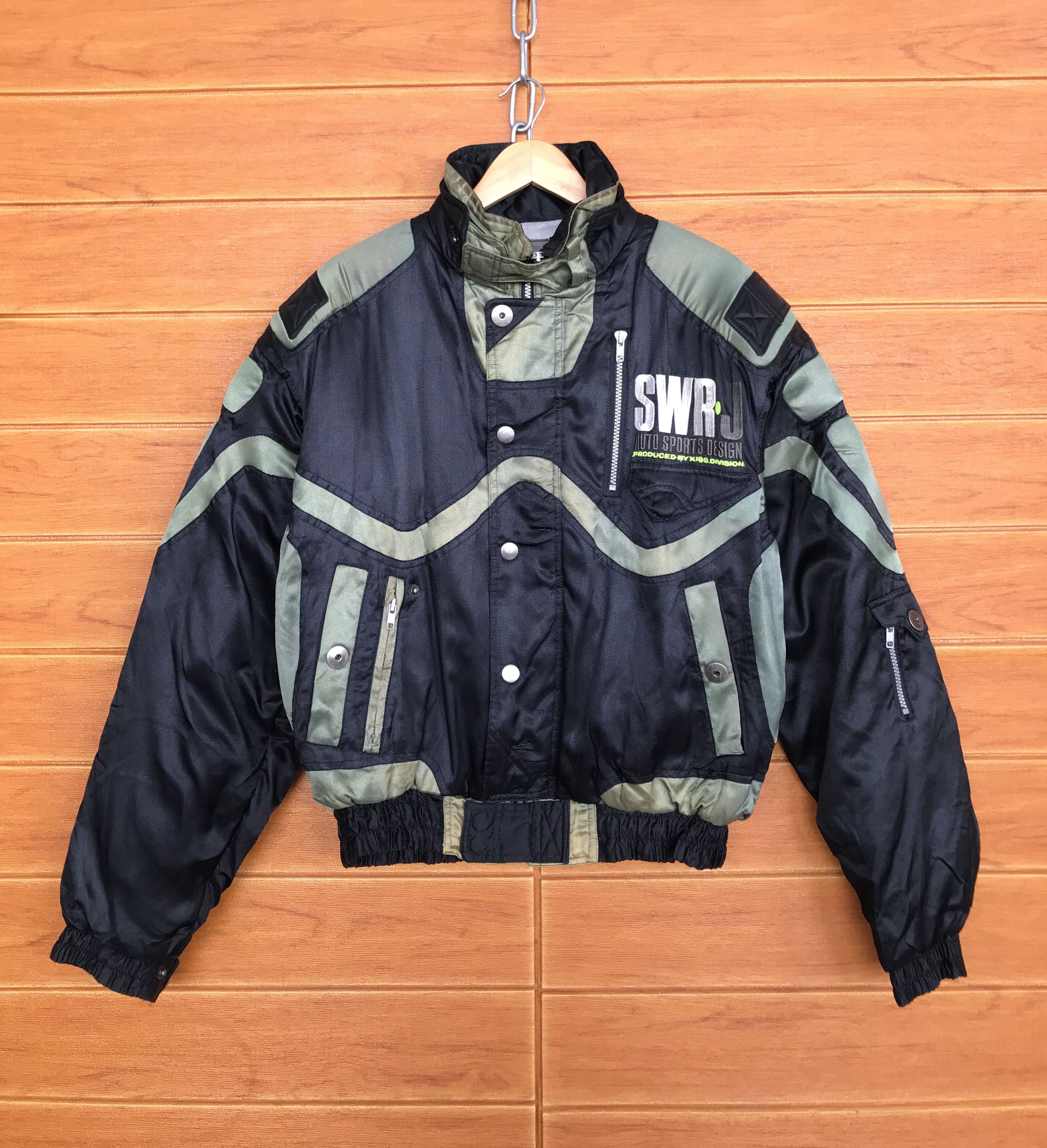 KISS RACING TEAM ナイロンジャケット　レインジャケット　黒　L KISS RACING TEAM キスレーシング 中綿ライディングジャケット