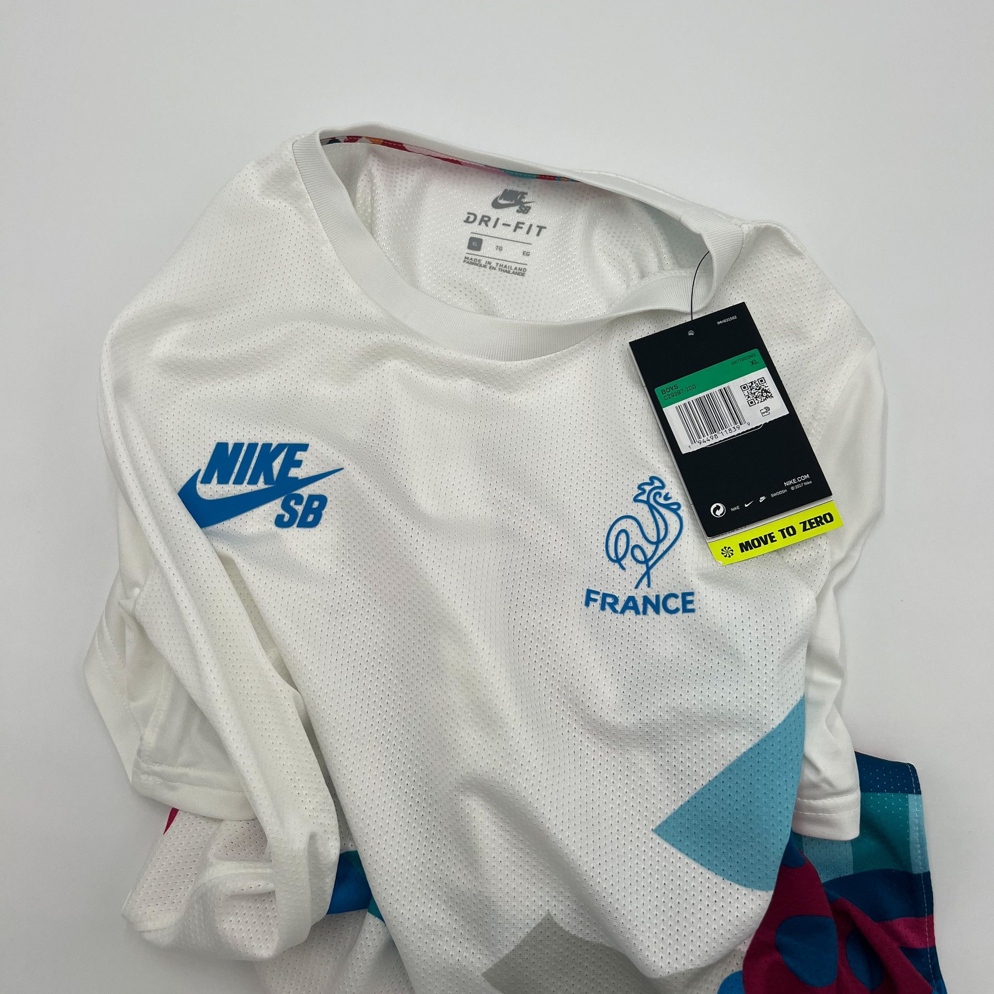 Nike Youth XL • Nike SB x Parra France Federation Olympic Jersey