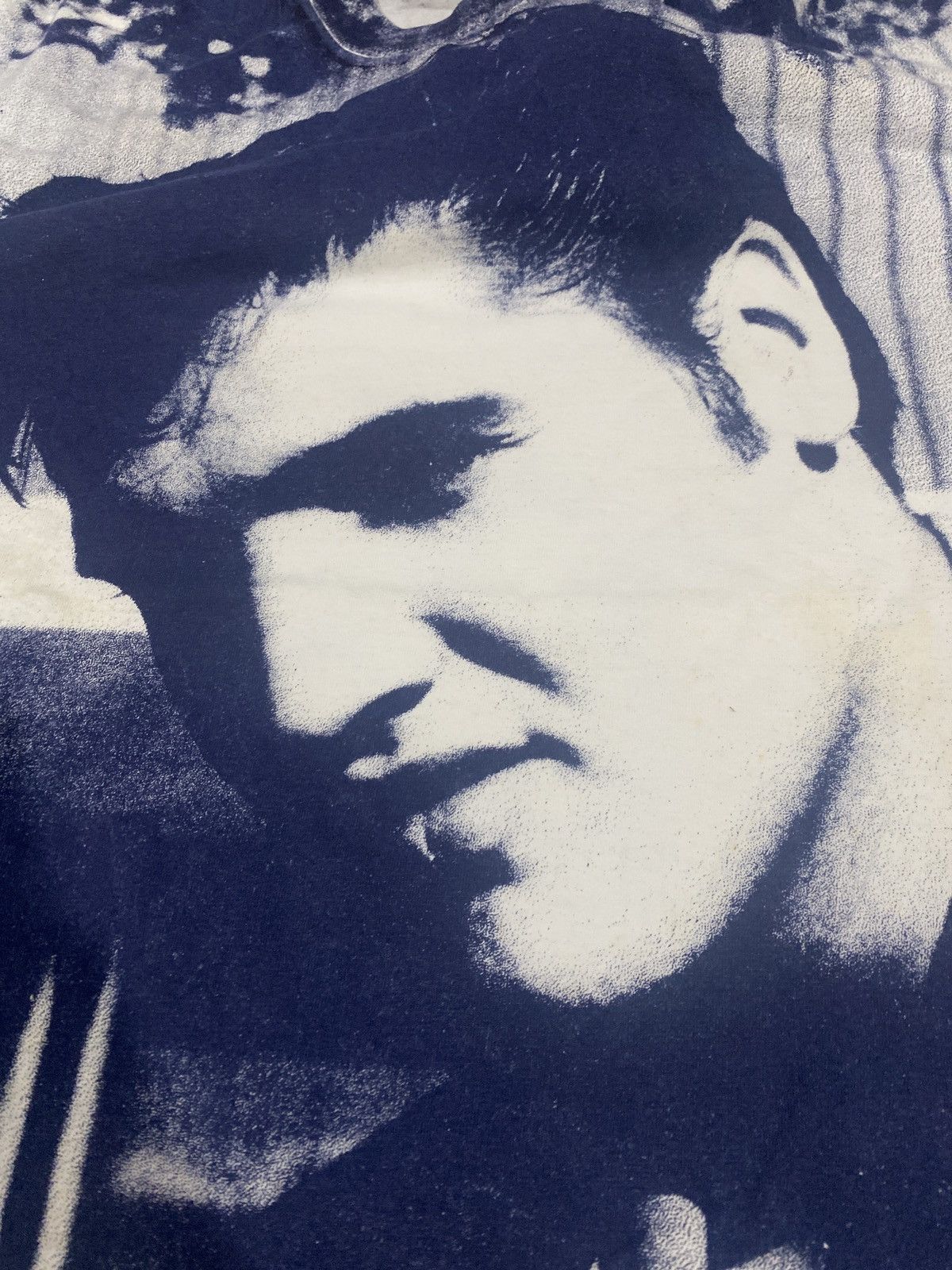 Vintage VINTAGE ELVIS PRESLEY GRACELAND OVER PRINT T-SHIRT RARE Size US L / EU 52-54 / 3 - 5 Thumbnail