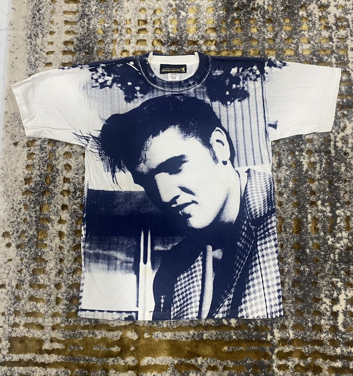 Vintage VINTAGE ELVIS PRESLEY GRACELAND OVER PRINT T-SHIRT RARE Size US L / EU 52-54 / 3 - 1 Thumbnail