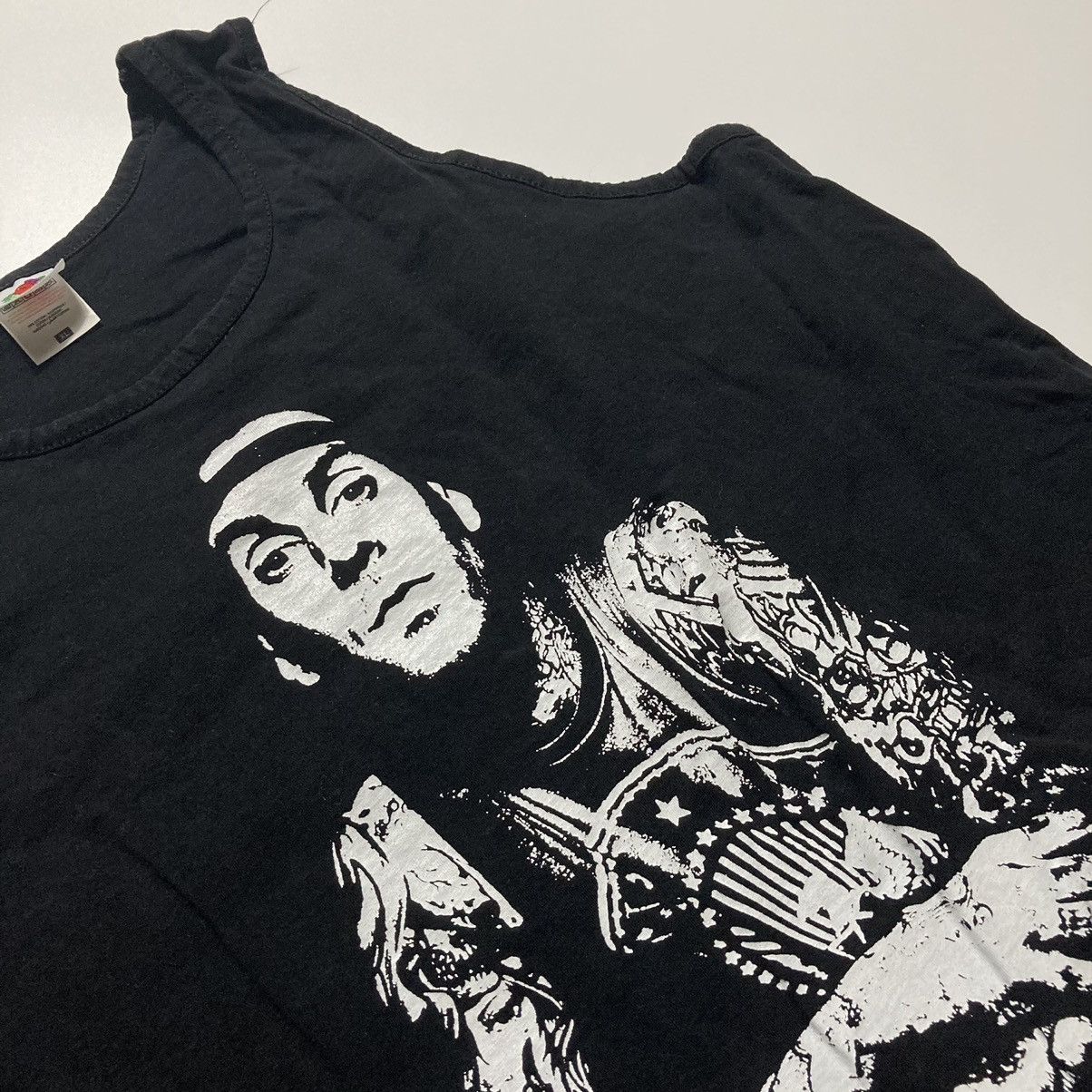 Band Tees vintage travis barker blink 182 pop punk rock band Size US XL / EU 56 / 4 - 2 Thumbnail