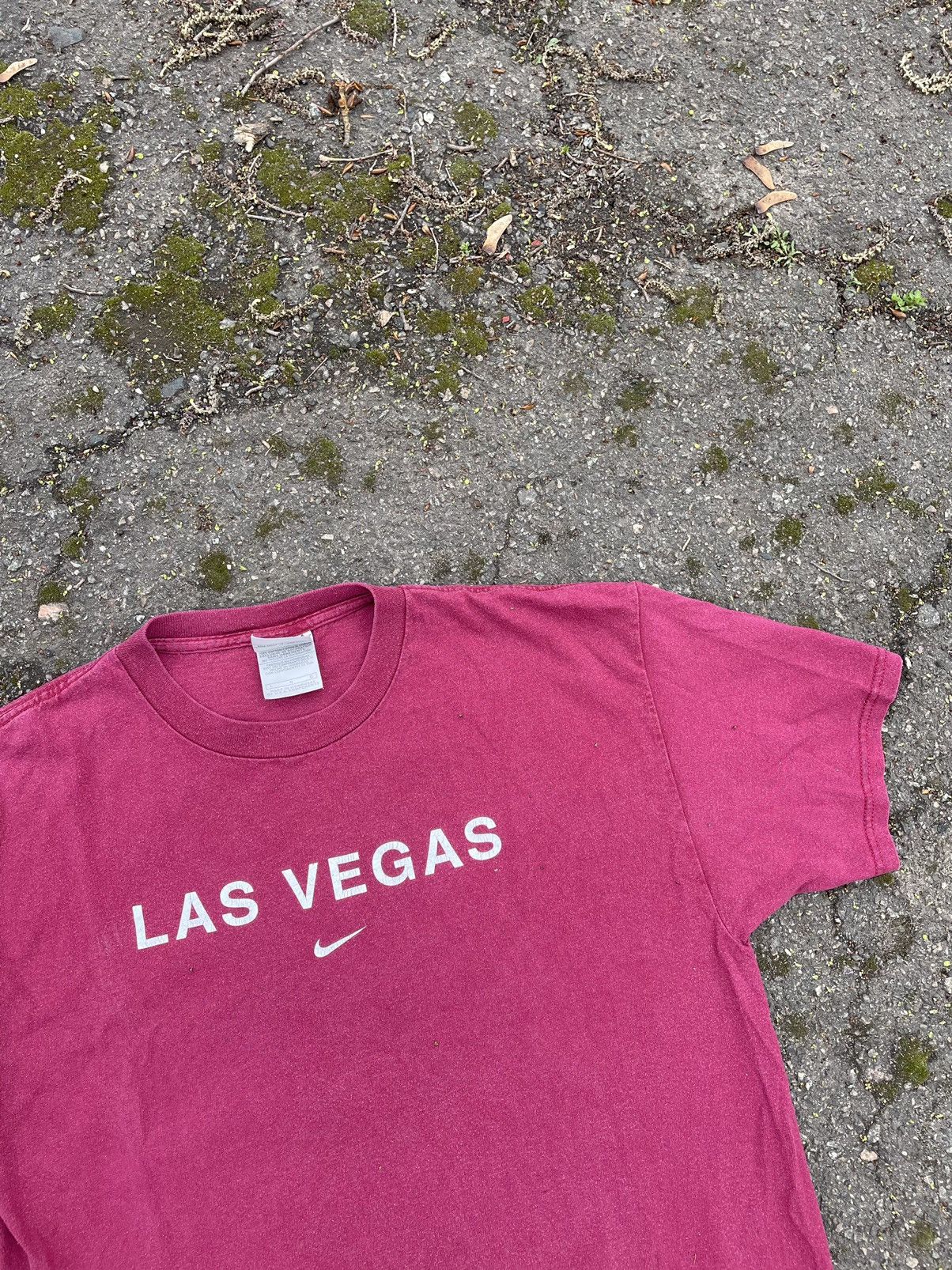 Nike Nike y2k Las Vegas Vintage Tee T-Shirt Size US L / EU 52-54 / 3 - 3 Thumbnail