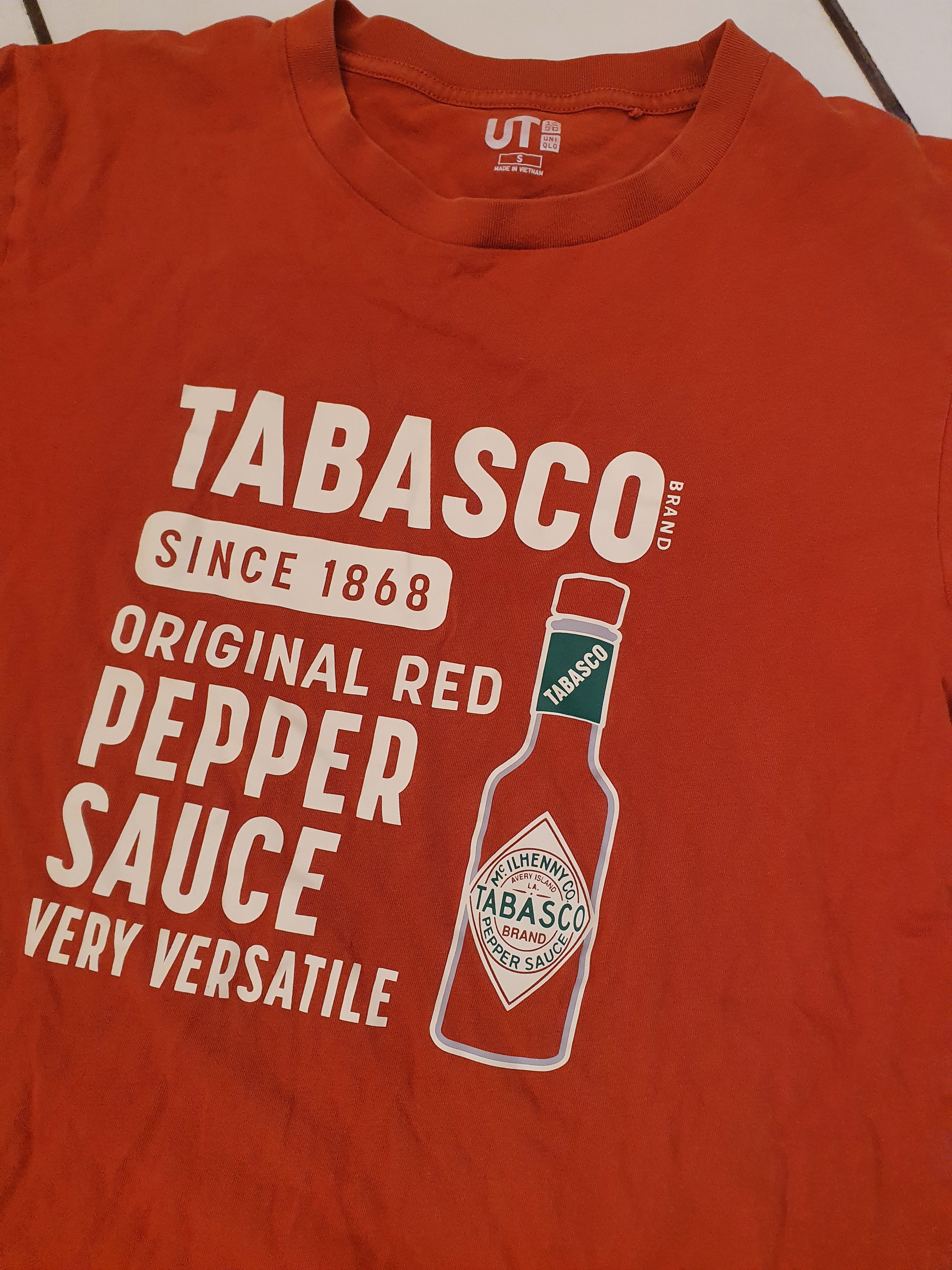 Tabasco × Uniqlo Uniqlo x Tabasco SWAG t-shirt,sz S Size US S / EU 44-46 / 1 - 5 Thumbnail