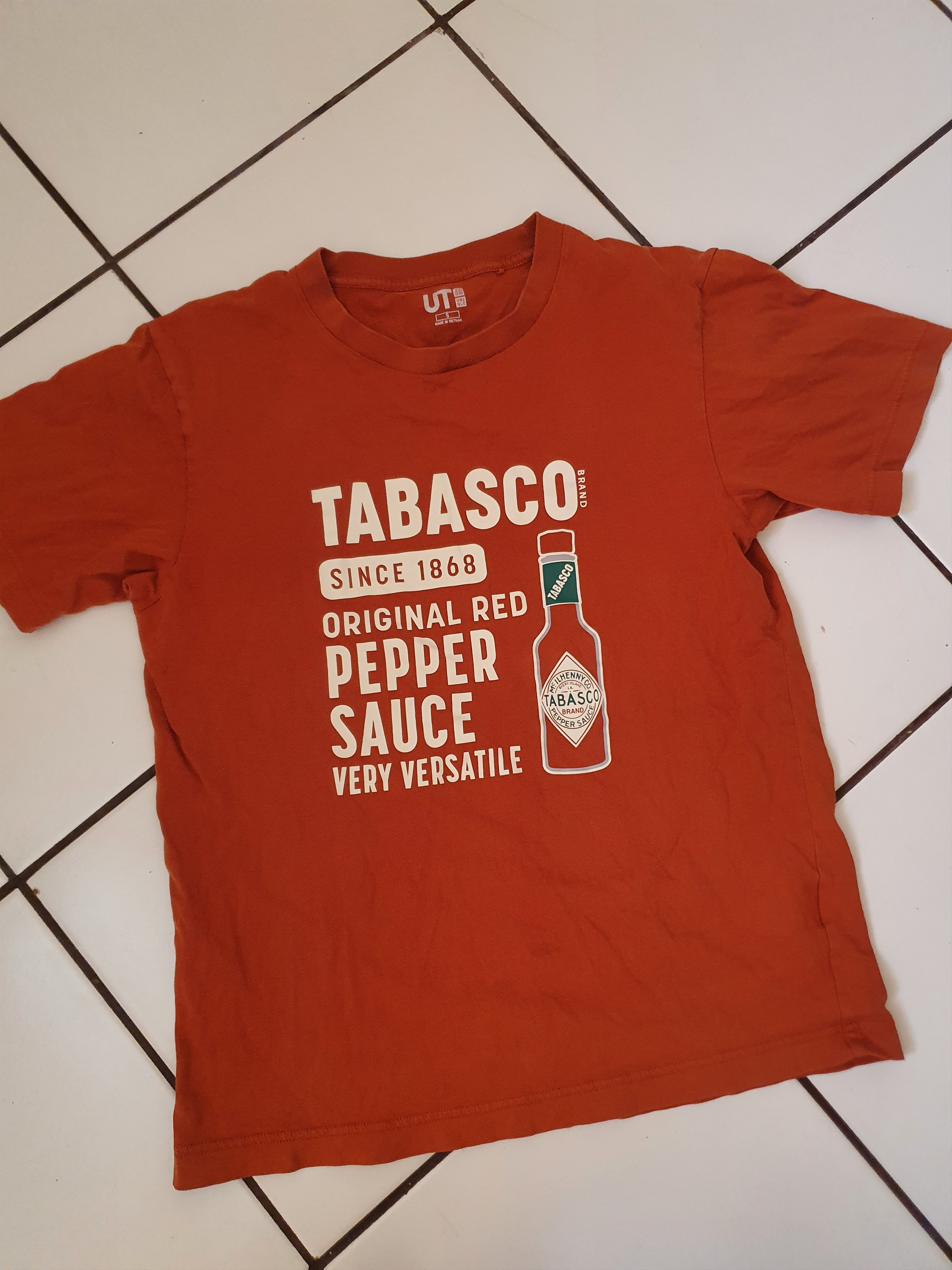 Tabasco × Uniqlo Uniqlo x Tabasco SWAG t-shirt,sz S Size US S / EU 44-46 / 1 - 2 Thumbnail
