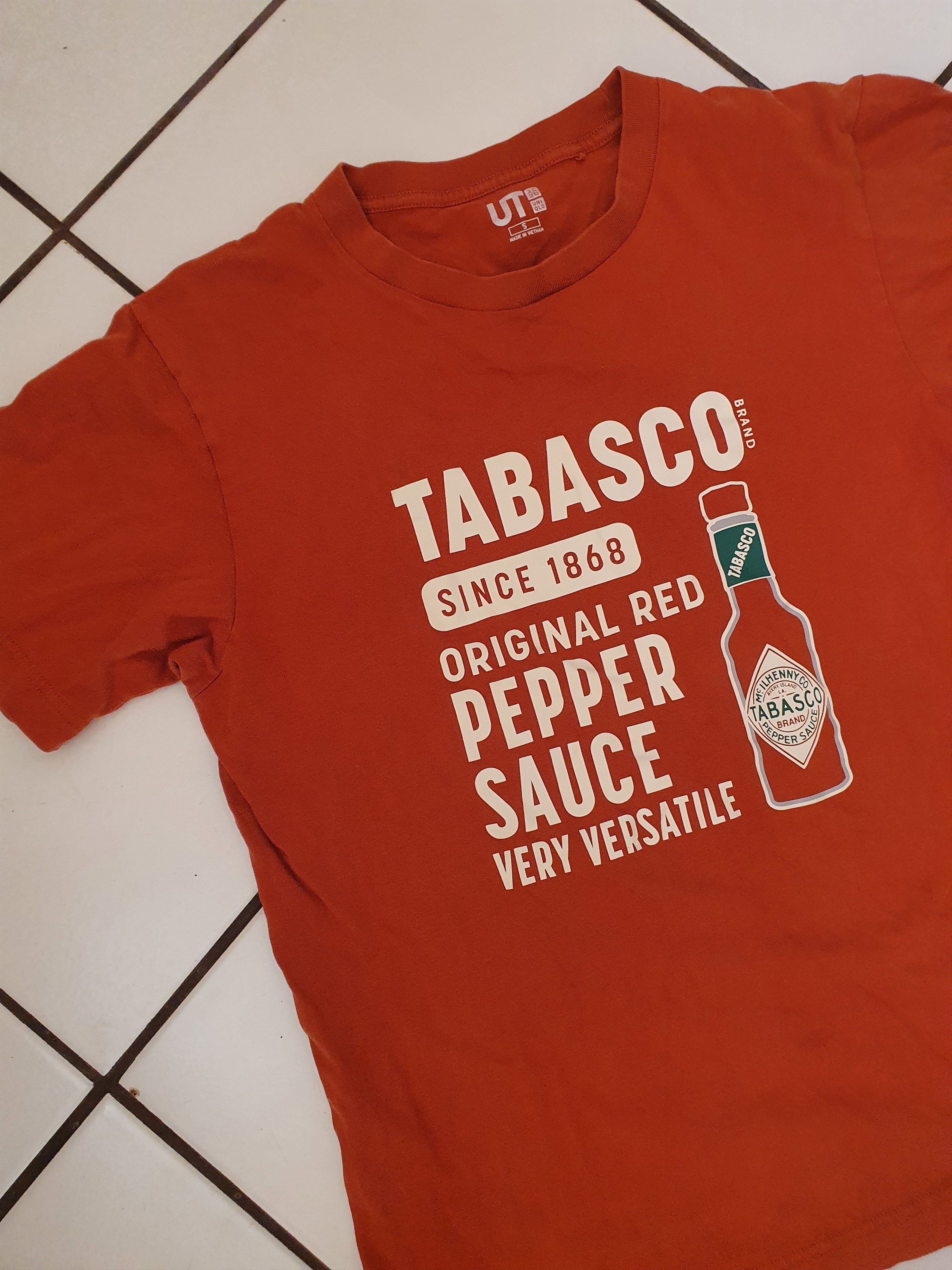 Tabasco × Uniqlo Uniqlo x Tabasco SWAG t-shirt,sz S Size US S / EU 44-46 / 1 - 4 Thumbnail