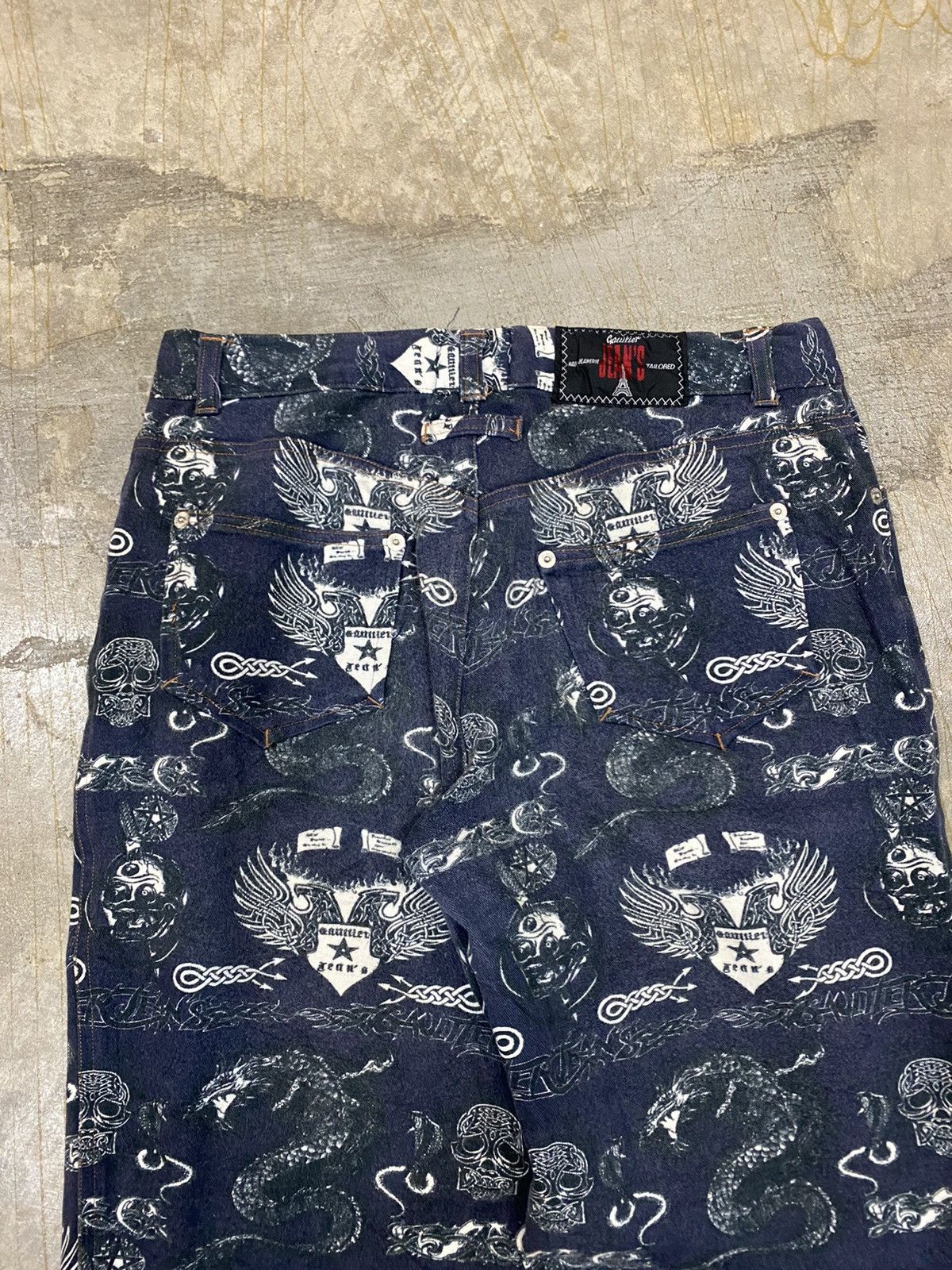 Jean Paul Gaultier AW96 Tatto Skull & Dragon crop Pants Size 28" / US 6 / IT 42 - 10 Thumbnail