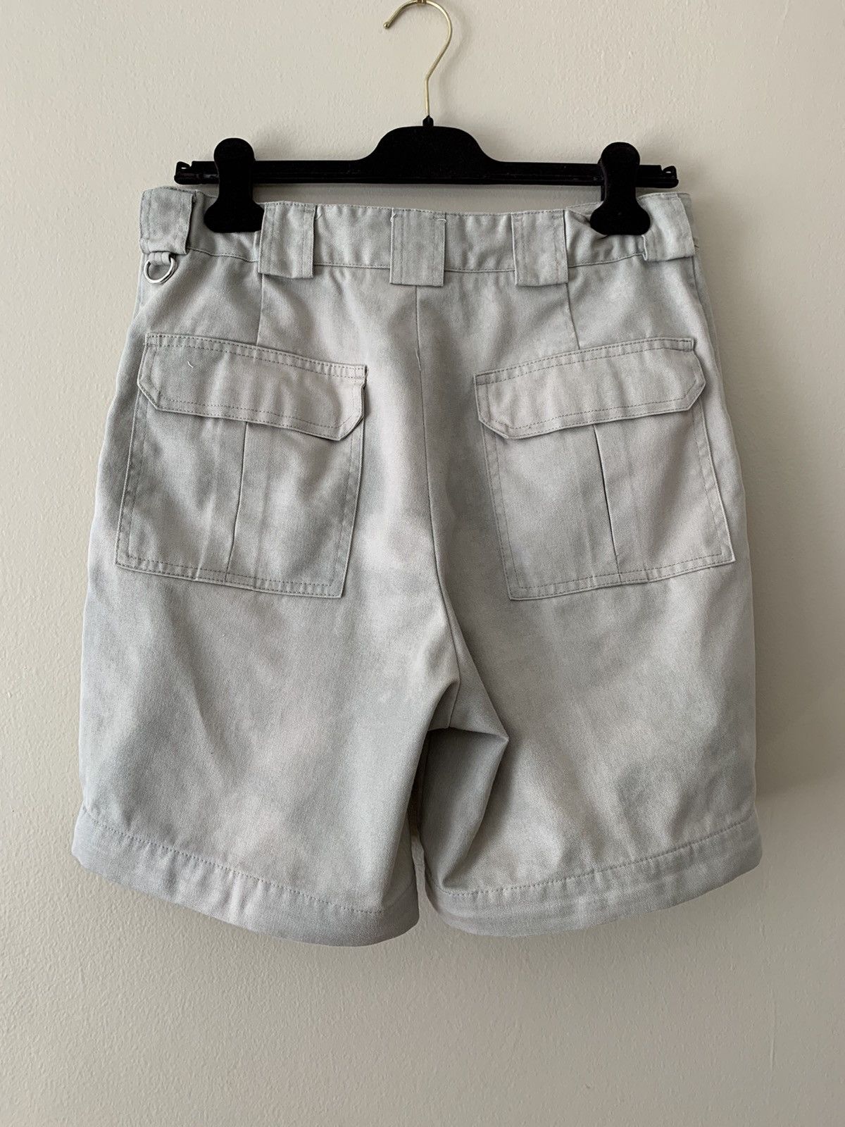 Japanese Brand Vintage Lowkey Camo Beige Shorts Size US 33 - 11 Thumbnail
