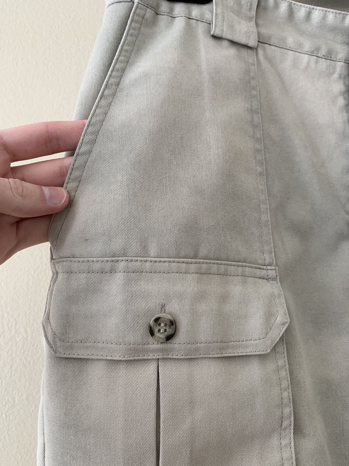 Japanese Brand Vintage Lowkey Camo Beige Shorts Size US 33 - 7 Thumbnail