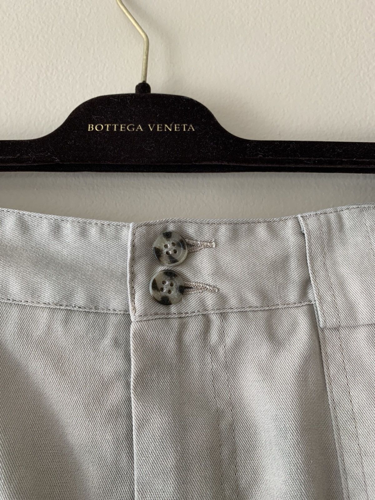 Japanese Brand Vintage Lowkey Camo Beige Shorts Size US 33 - 3 Thumbnail