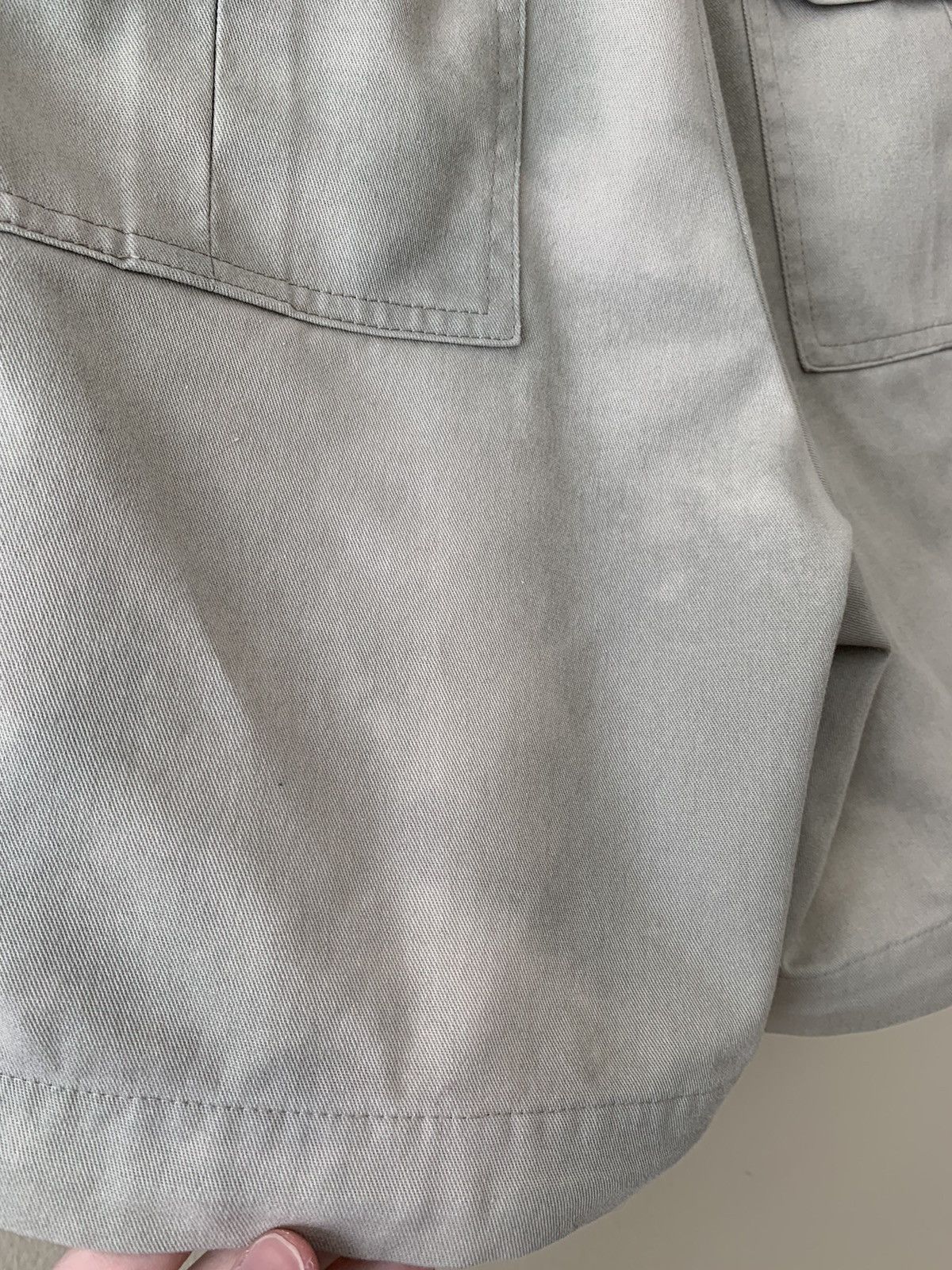 Japanese Brand Vintage Lowkey Camo Beige Shorts Size US 33 - 12 Thumbnail