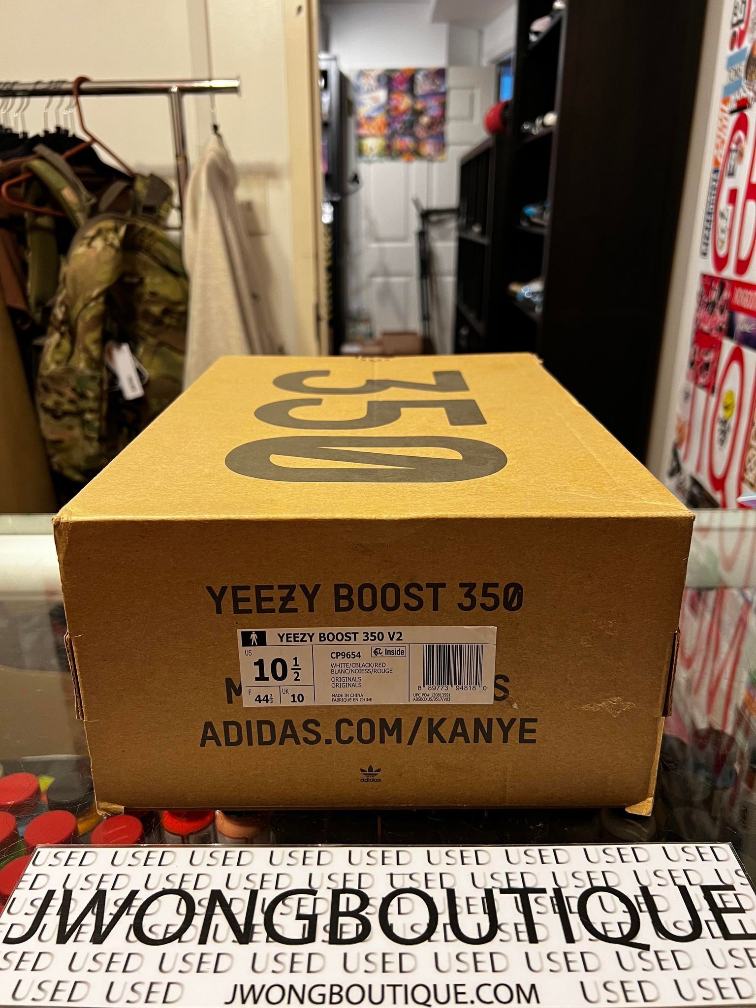 adidas gazelle silver green womens adidas Yeezy Boost 350 V2 Zebra (2017/2022) – Heaven Sneaker Shop main image 1