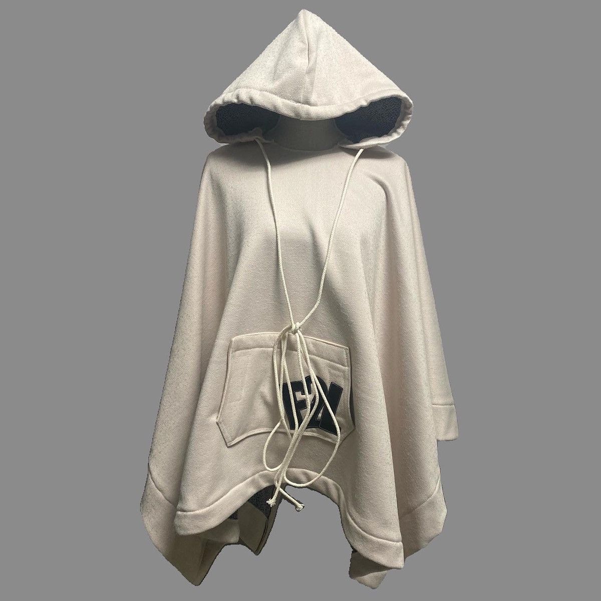 Designer × Handmade F2L hooded poncho OS Size US L / EU 52-54 / 3 - 1 Thumbnail