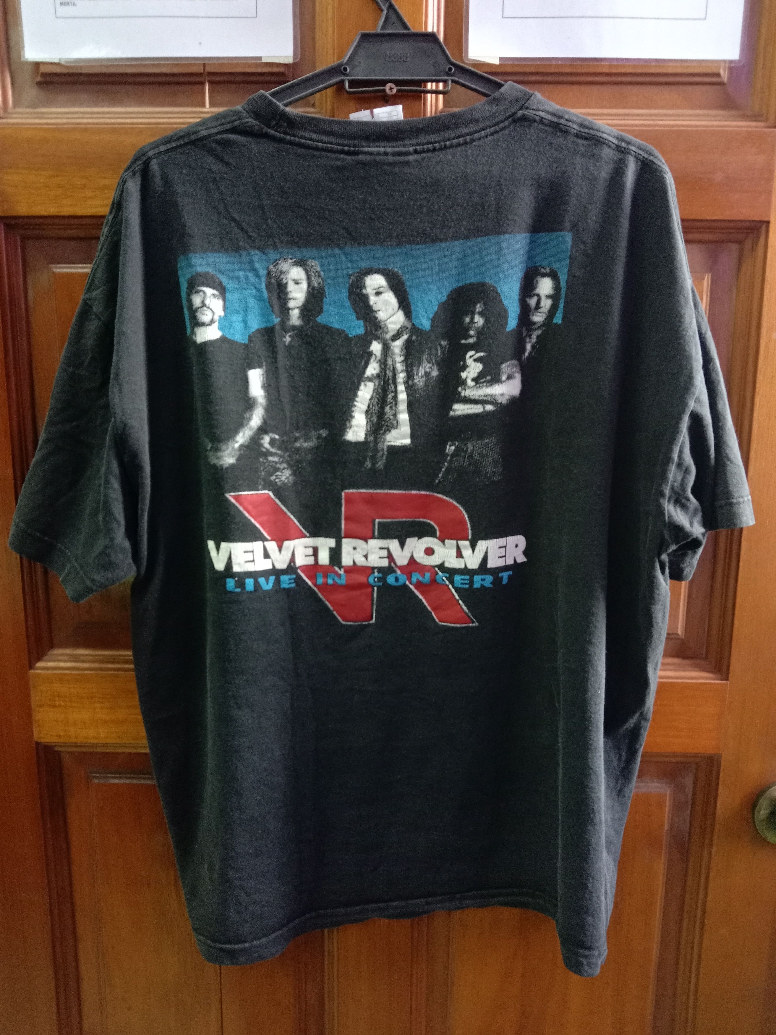 Band Tees Band Tees x Velvet Revolver x Live In Concert x Very Rare Size US XL / EU 56 / 4 - 4 Thumbnail