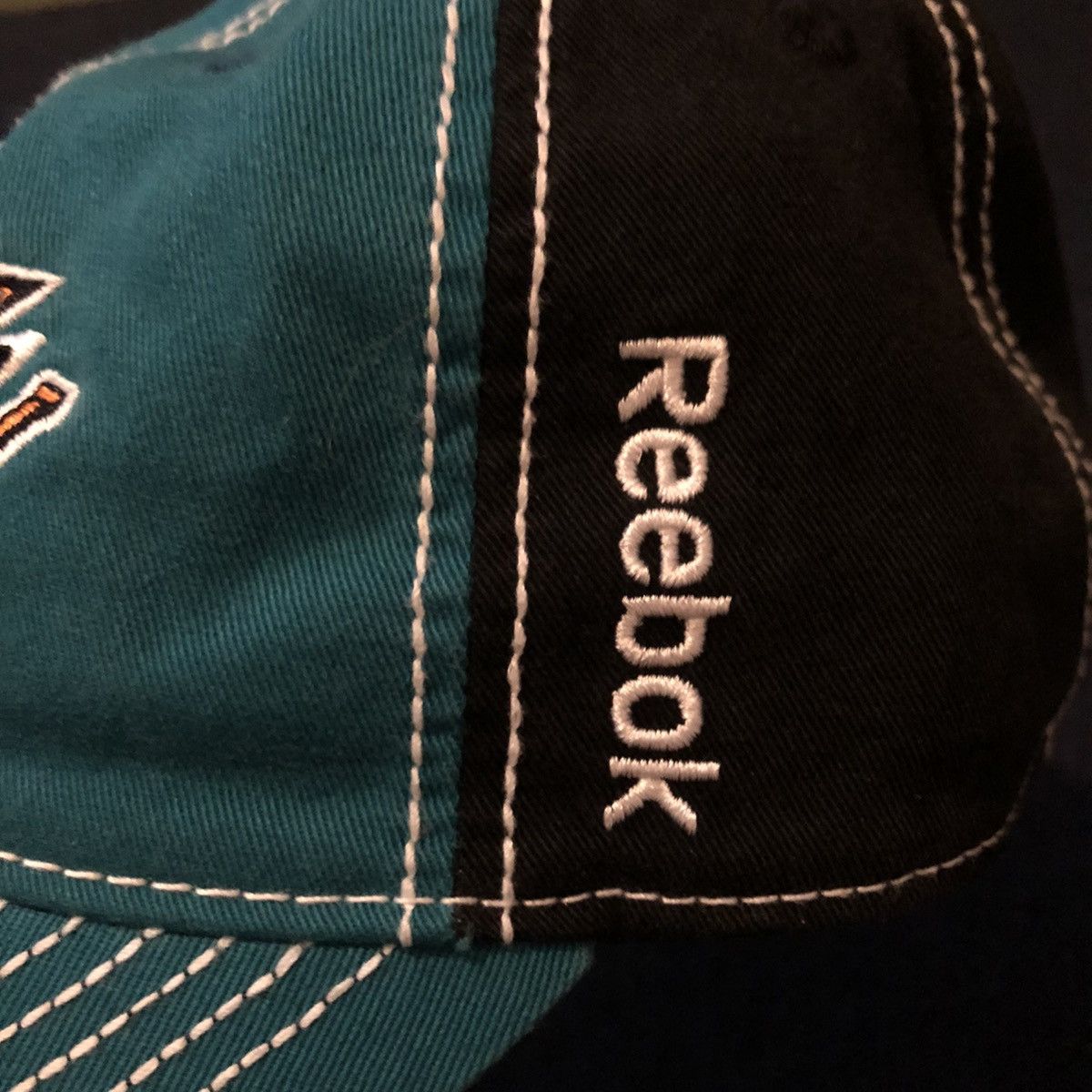 NHL Vintage 2000s San Jose Sharks Reebok Contrast Stitch Hat Size ONE SIZE - 4 Thumbnail