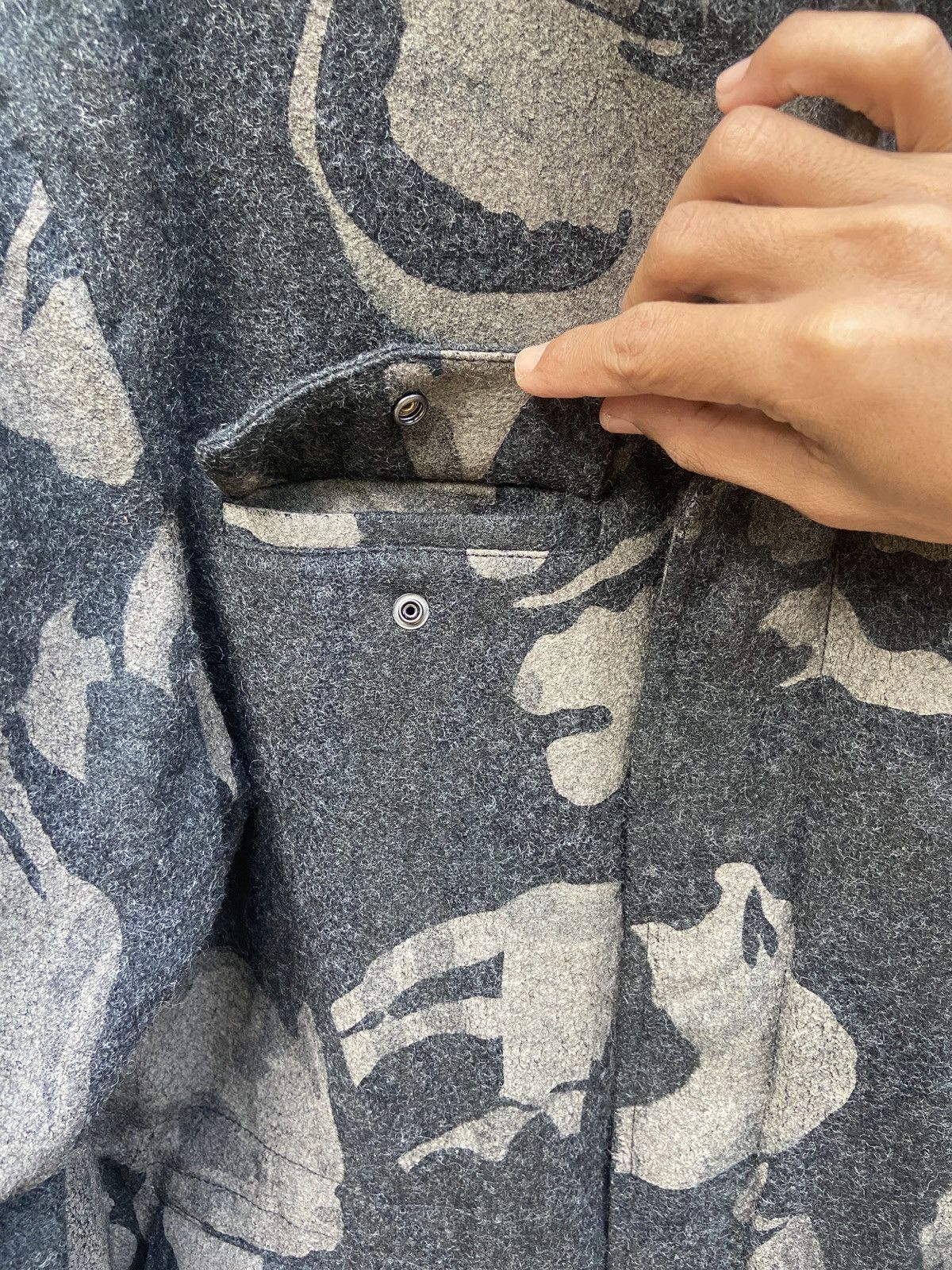 Japanese Brand Vintage Evolution Fur Hoodie Wool Camo Parka Jacket Size US L / EU 52-54 / 3 - 8 Thumbnail