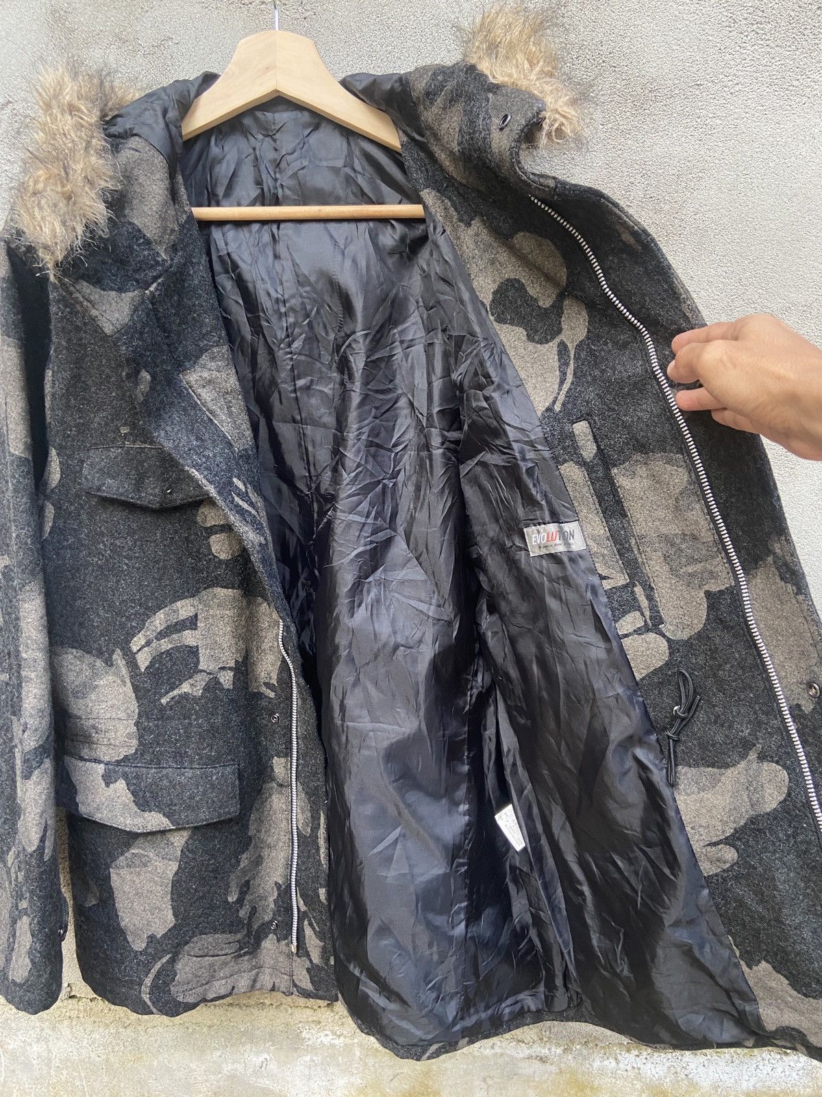 Japanese Brand Vintage Evolution Fur Hoodie Wool Camo Parka Jacket Size US L / EU 52-54 / 3 - 5 Thumbnail