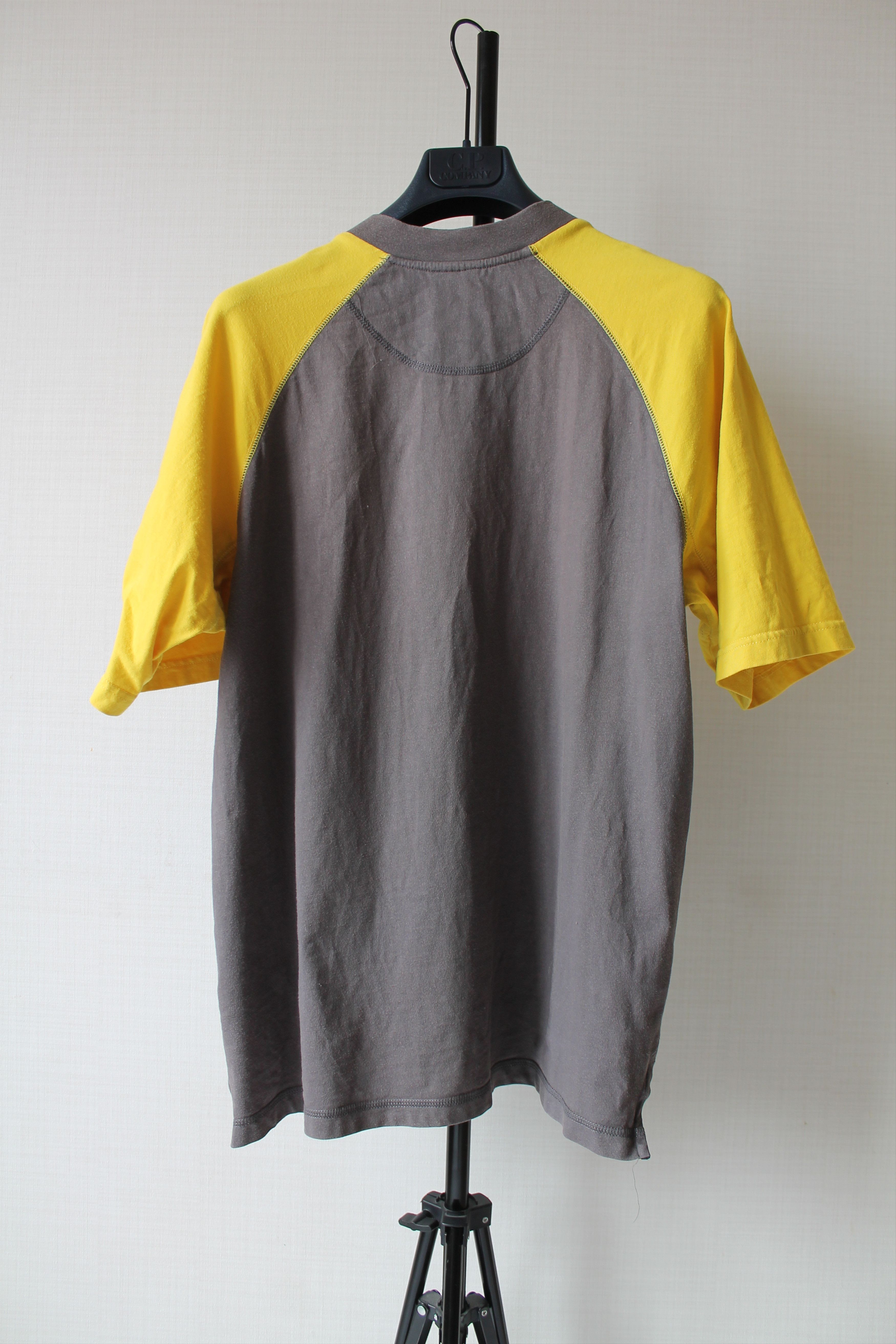 Adidas ADIDAS Big Logo V Neck T shirt FADED Size US M / EU 48-50 / 2 - 5 Thumbnail