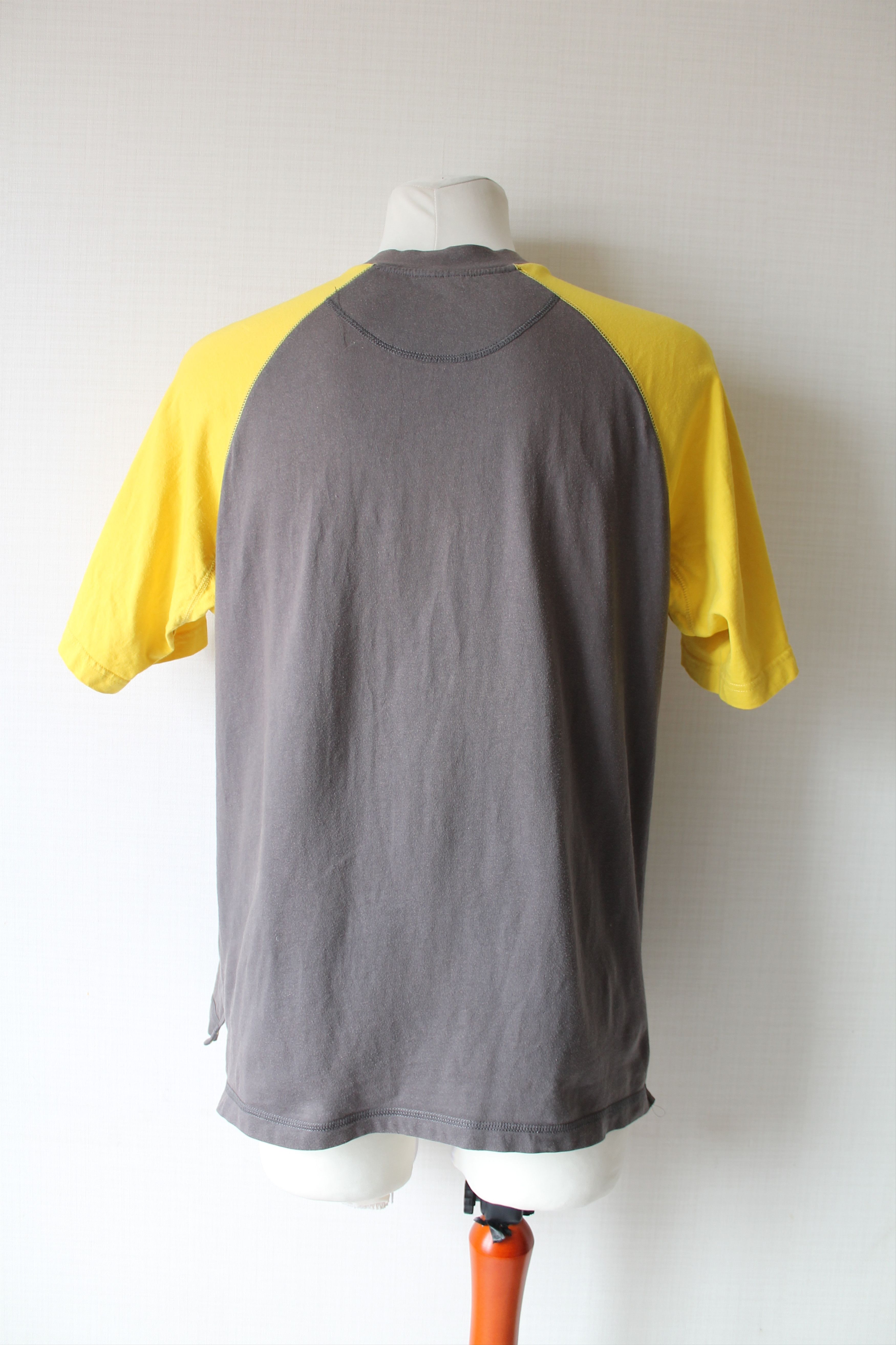 Adidas ADIDAS Big Logo V Neck T shirt FADED Size US M / EU 48-50 / 2 - 7 Thumbnail