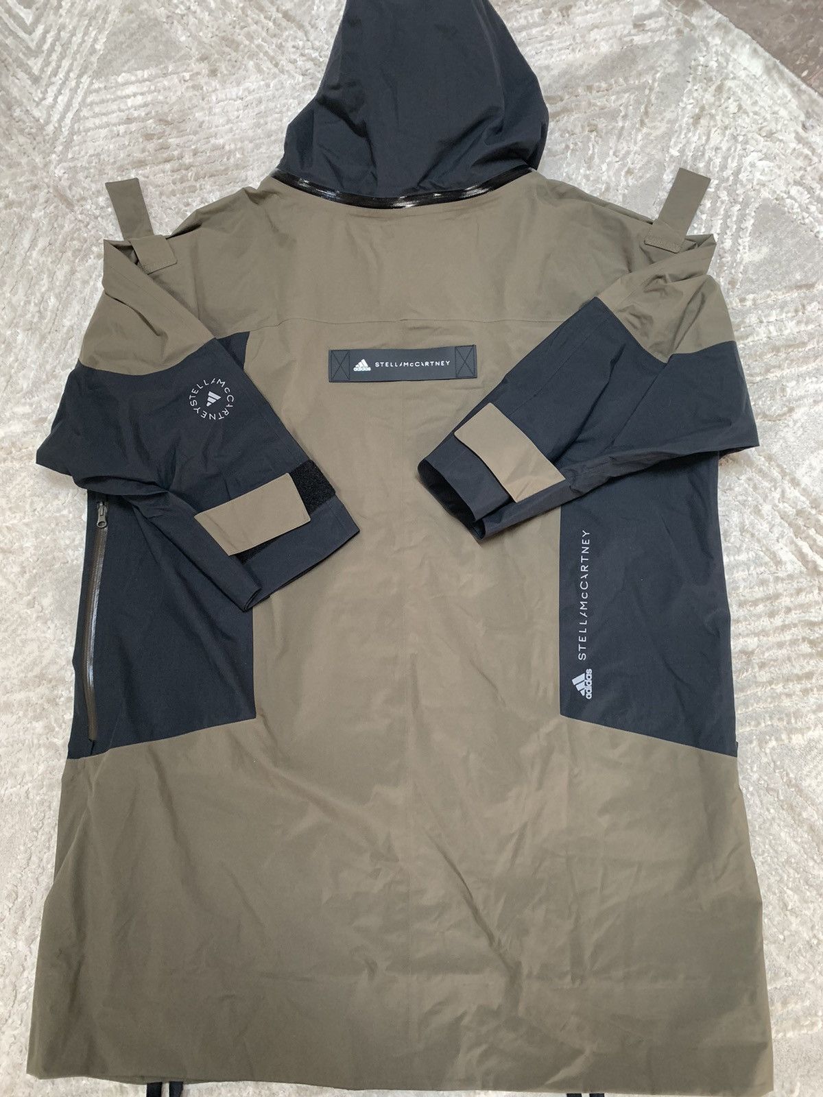 Adidas ADIDAS BY STELLA MCCARTNEY GORE-TEX PARKA Size US L / EU 52-54 / 3 - 9 Thumbnail