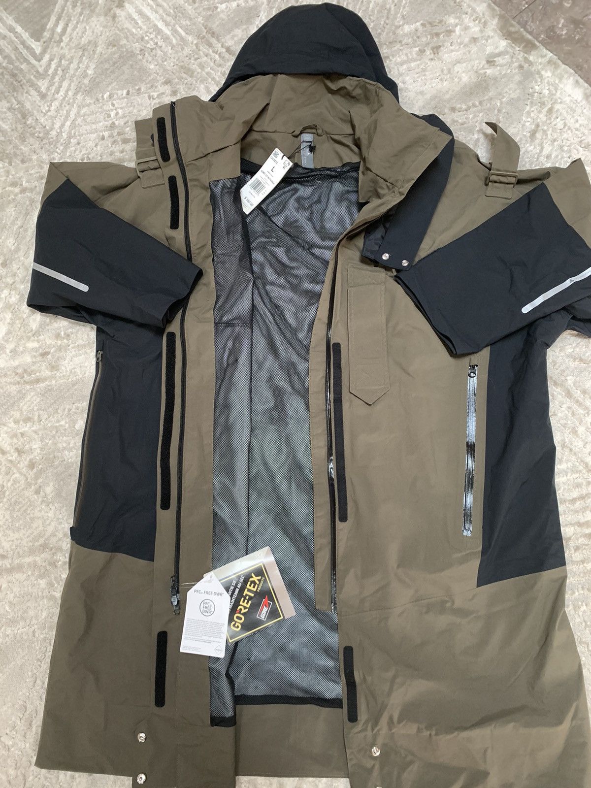 Adidas ADIDAS BY STELLA MCCARTNEY GORE-TEX PARKA Size US L / EU 52-54 / 3 - 12 Thumbnail