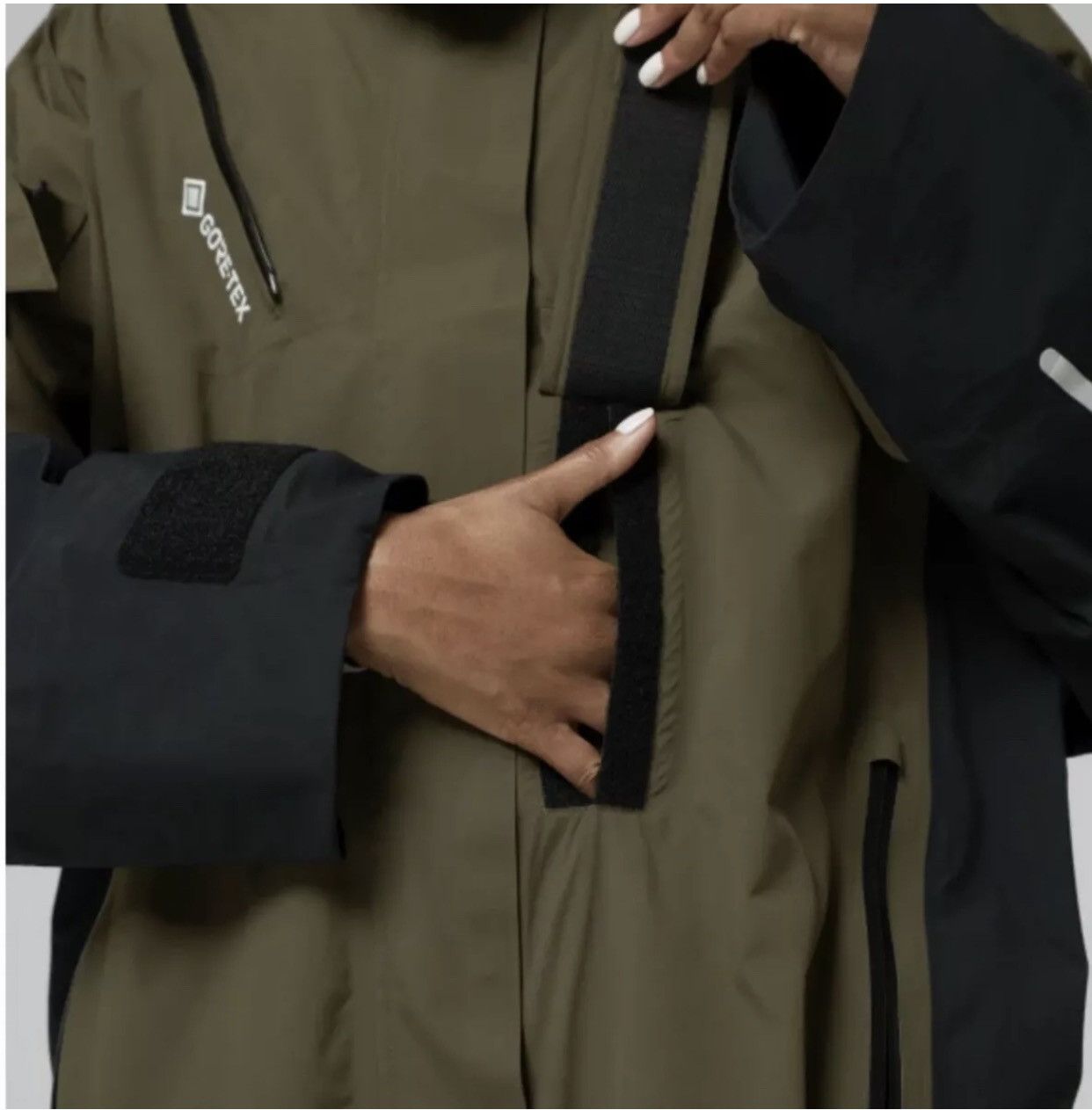 Adidas ADIDAS BY STELLA MCCARTNEY GORE-TEX PARKA Size US L / EU 52-54 / 3 - 6 Thumbnail